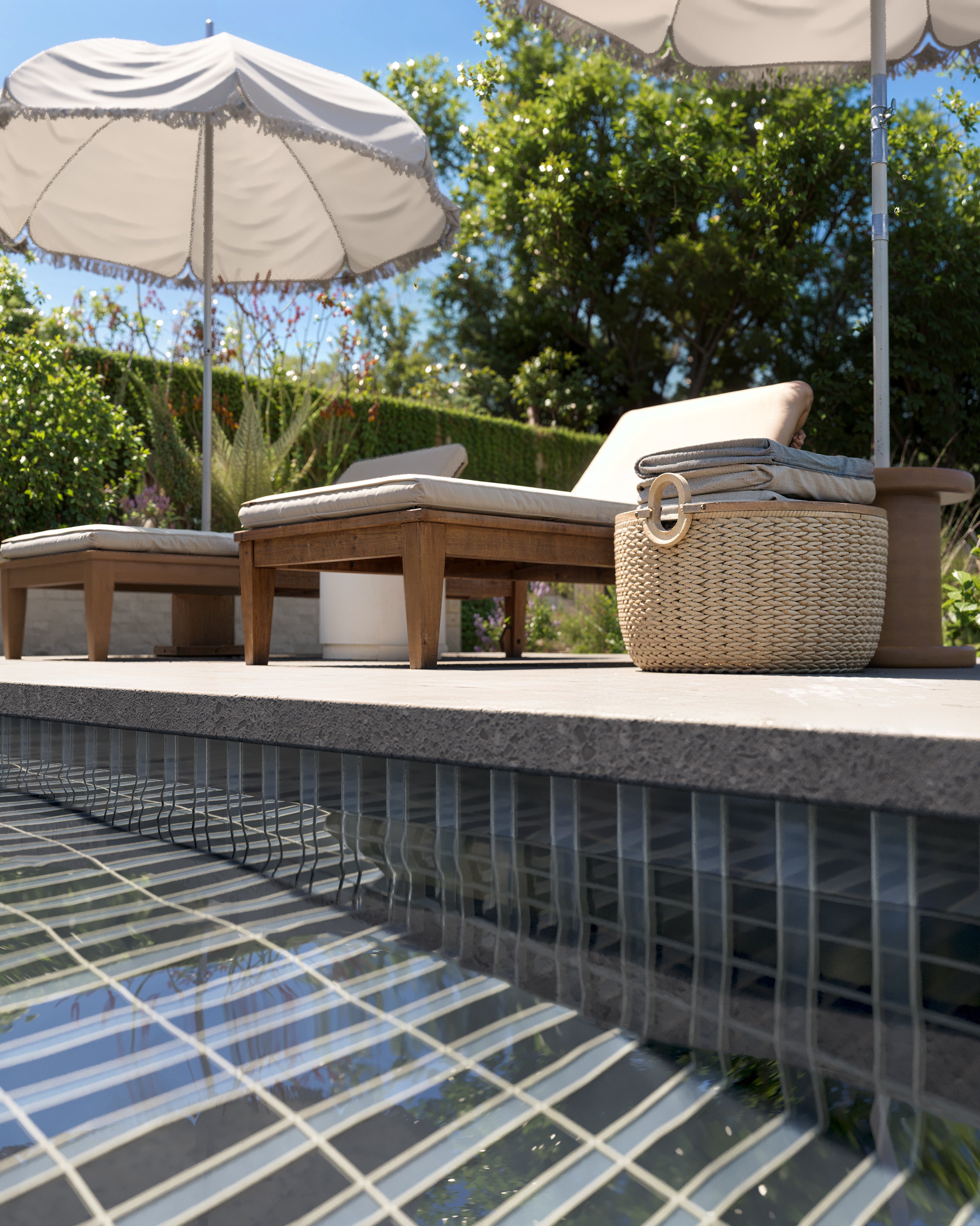 2x6 Glass Tile in Junco Gloss