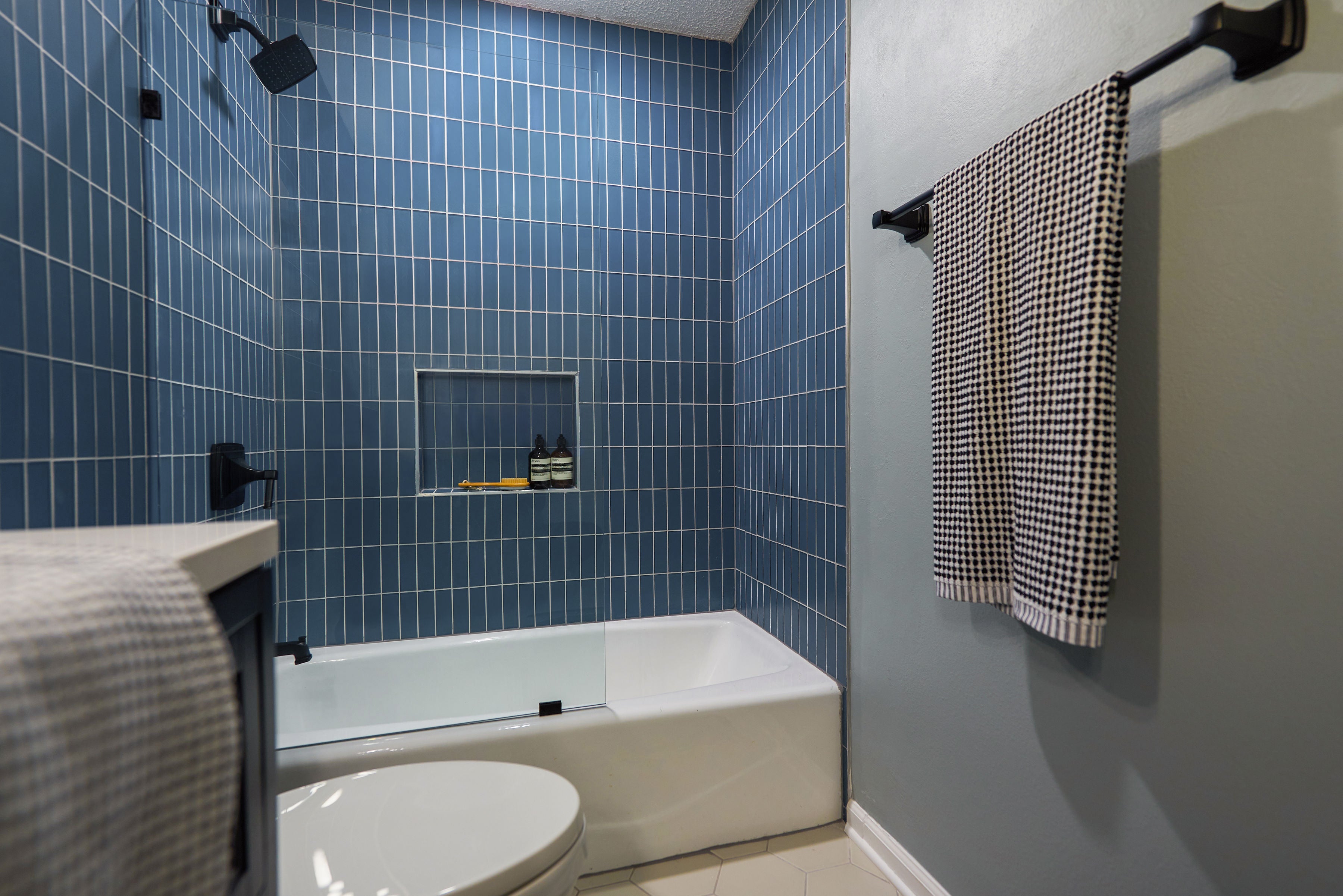 2x6 Glass Tile in Blue Jay Matte