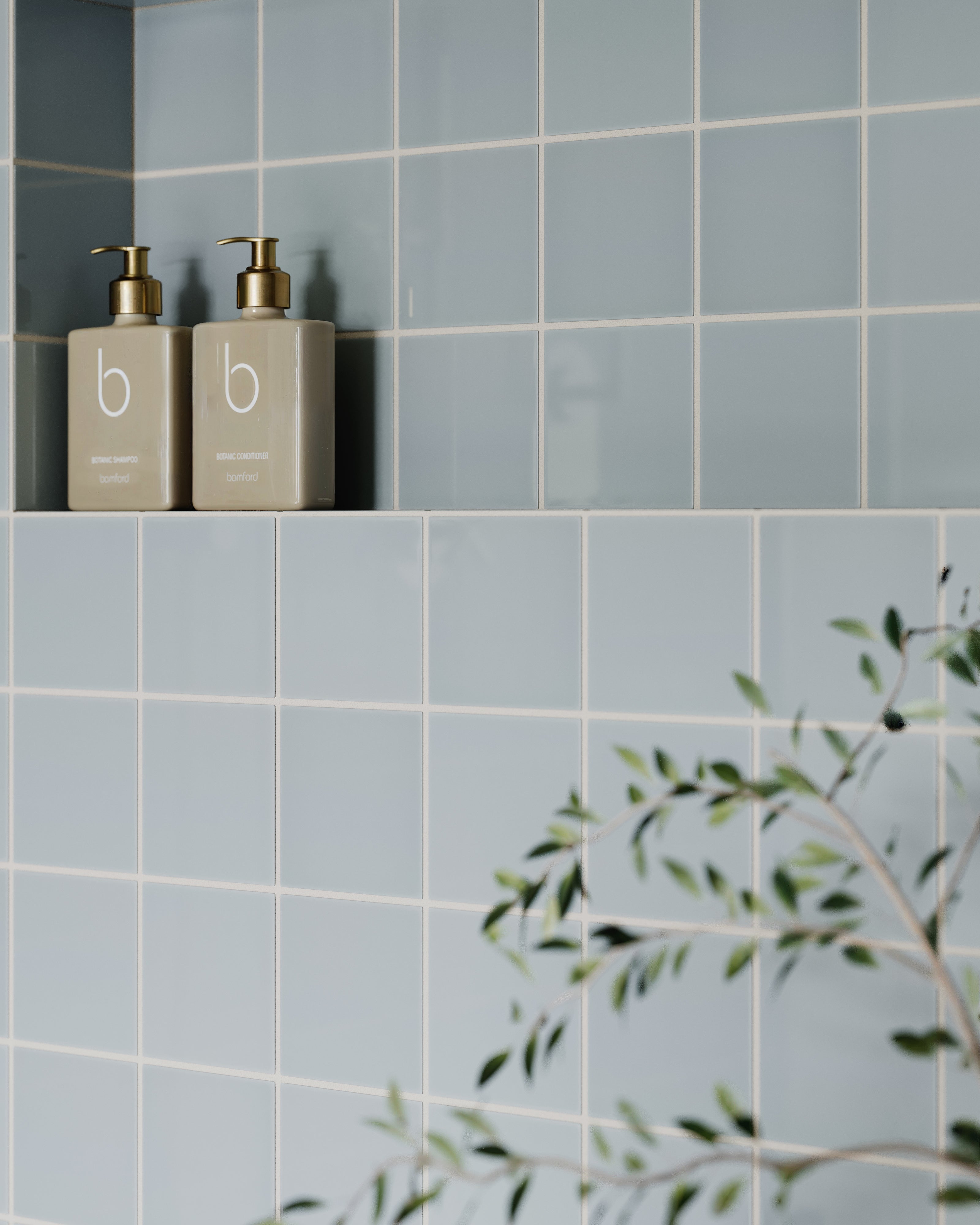4x4 Natural Press Ceramic Tile in Alberta Blue Gloss