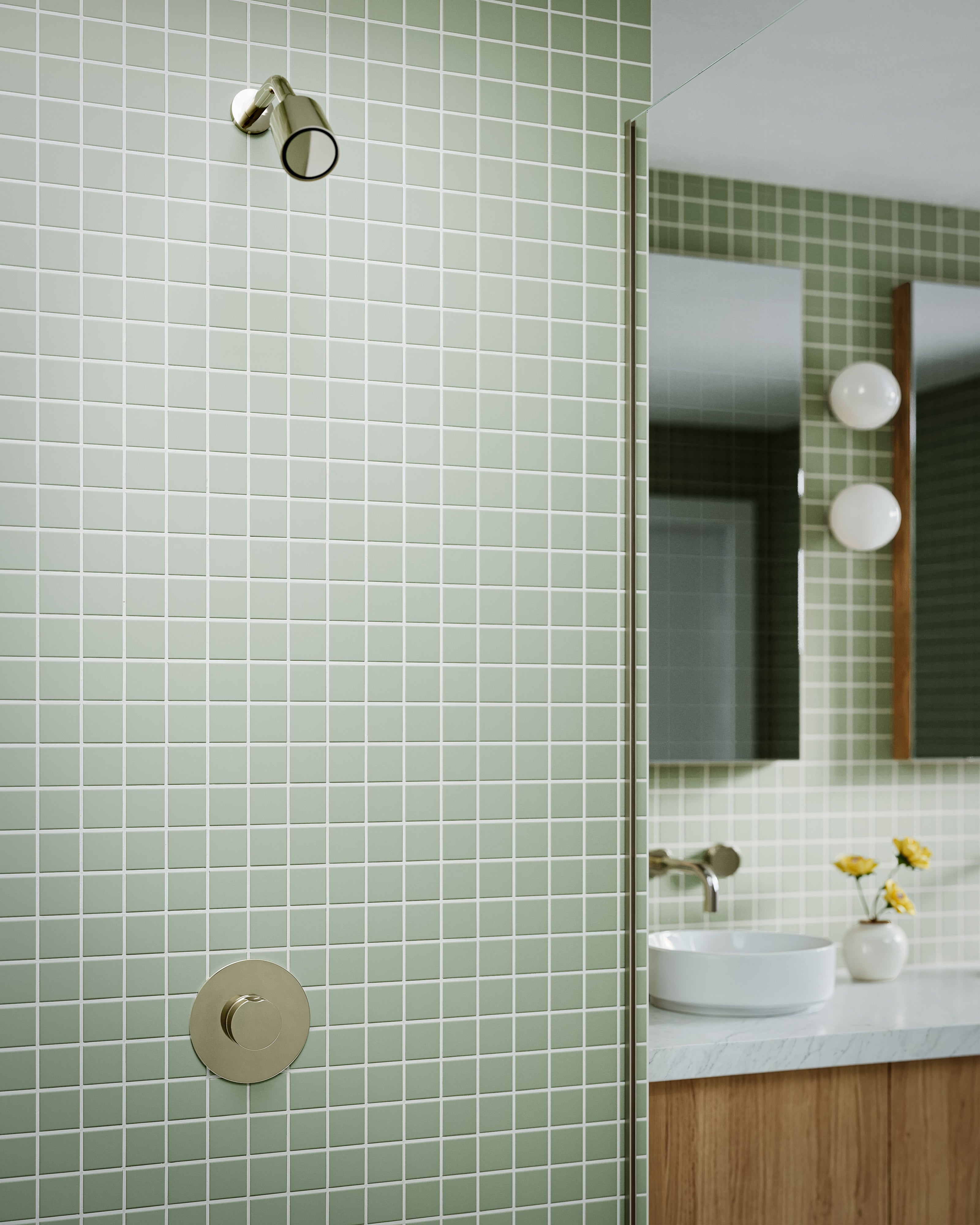 Foundry Pressure Balance Shower - Knob Handle in Polished Nickel