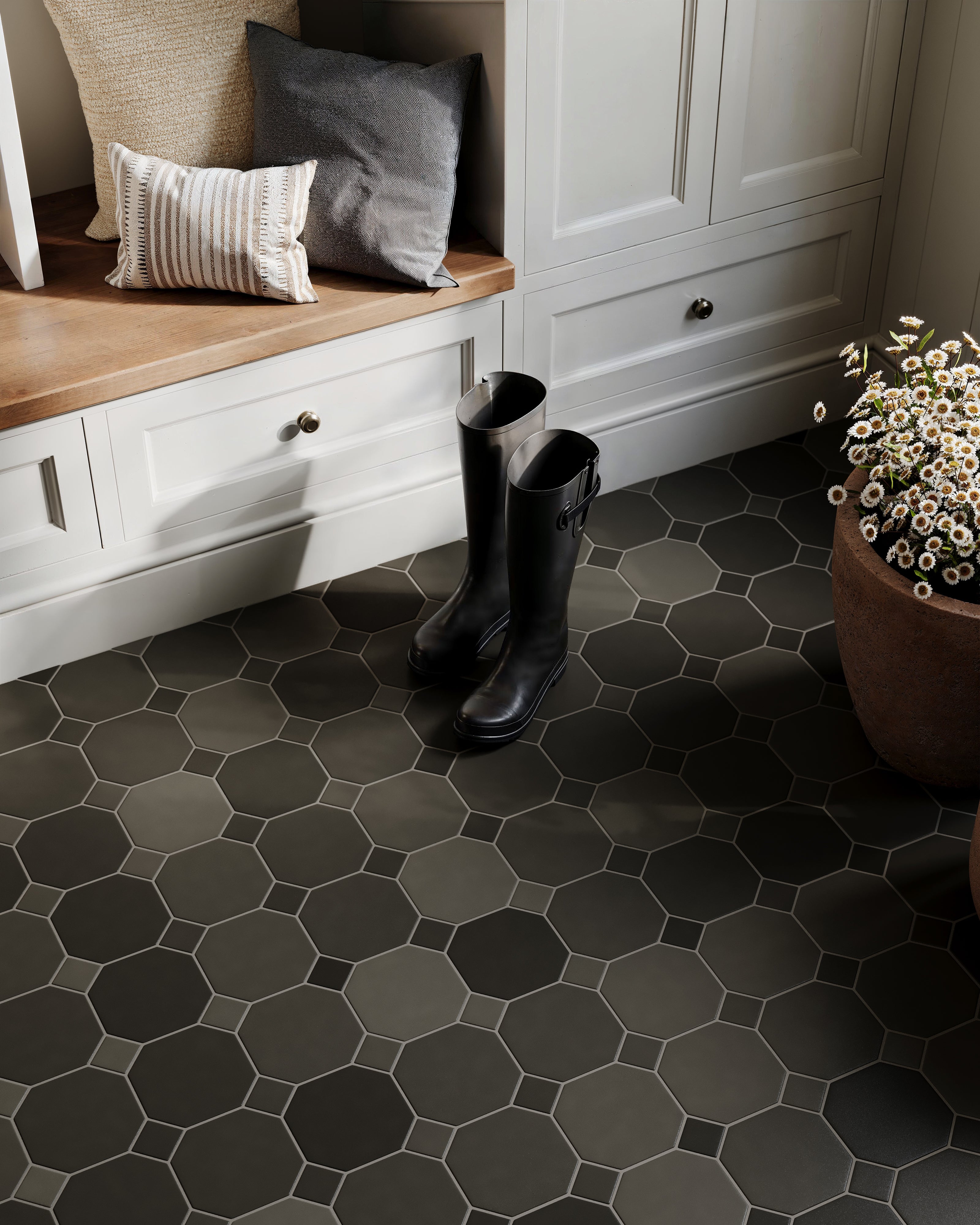 Gramercy Original Ceramic Tile in Graphite