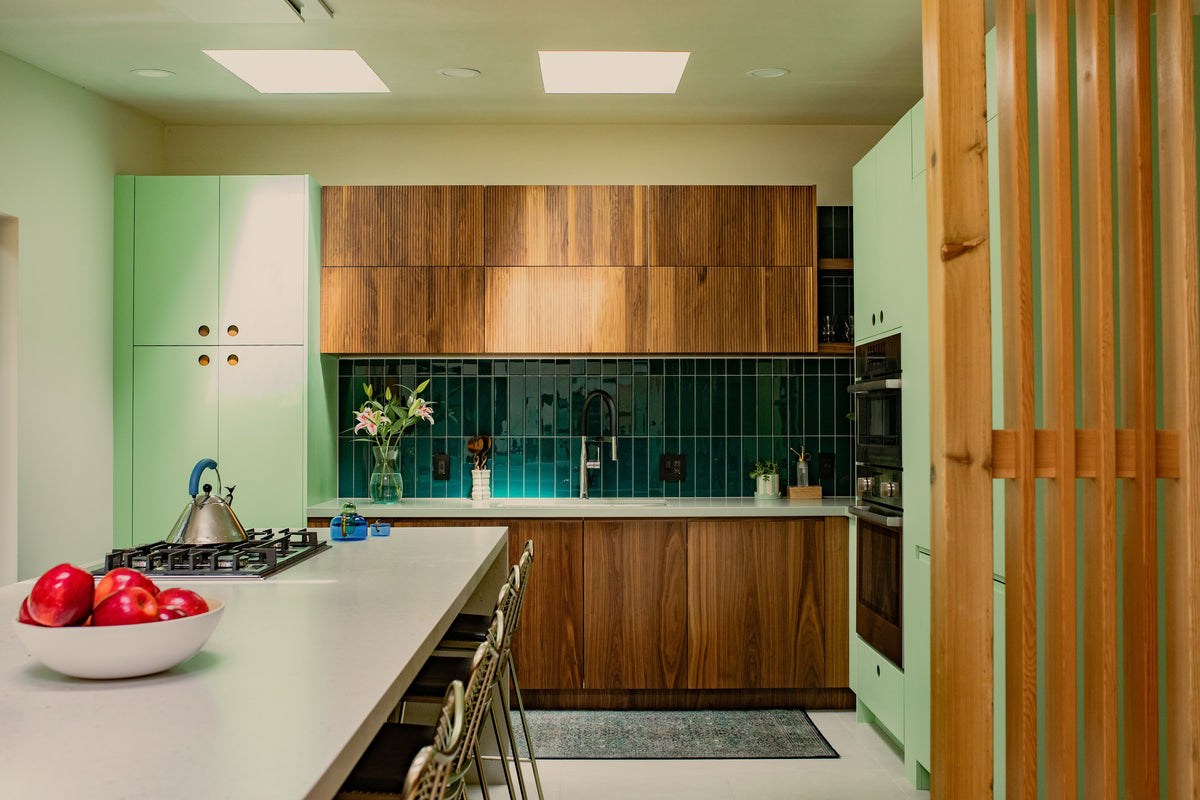 Midcentury Modern Glass Kitchen Backsplash