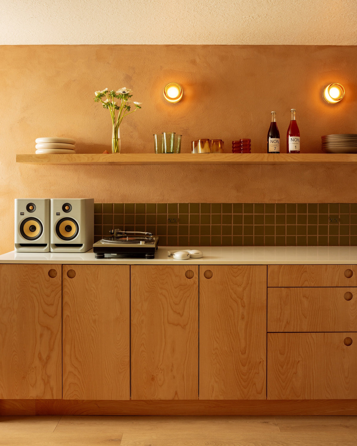 The Modern Minimalist: Sap Green Kitchen Backsplash