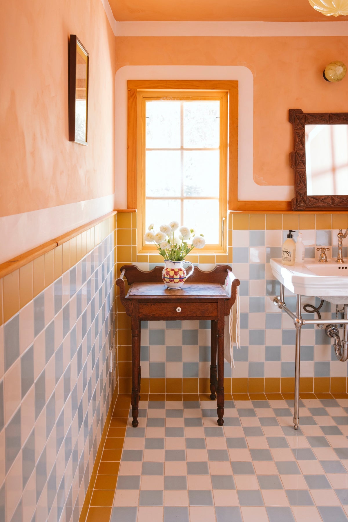 Hopie Stockman Hill: Casa Vicens Bathroom
