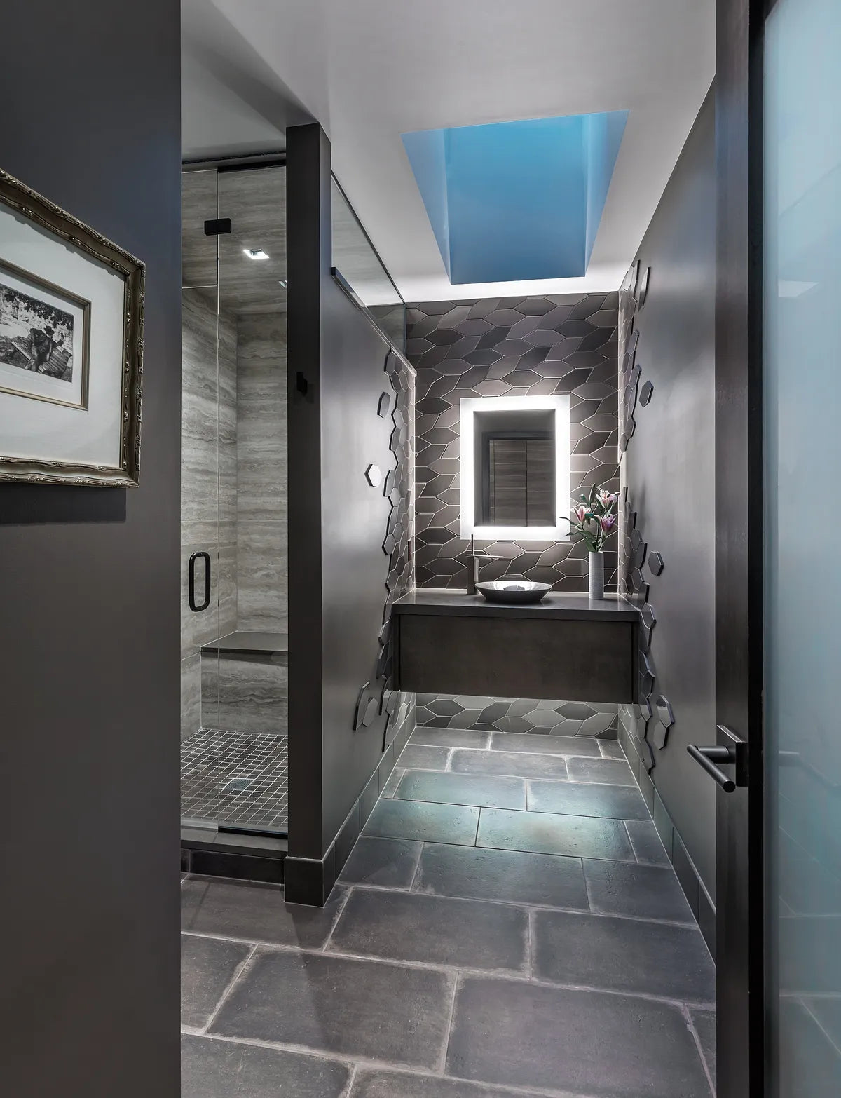 2017 img residential hi res rights chipman design architecture ballogg photo bathroom vanity accent wall floating picket braid blend carbon quartzite quail feather modern FC179739 1