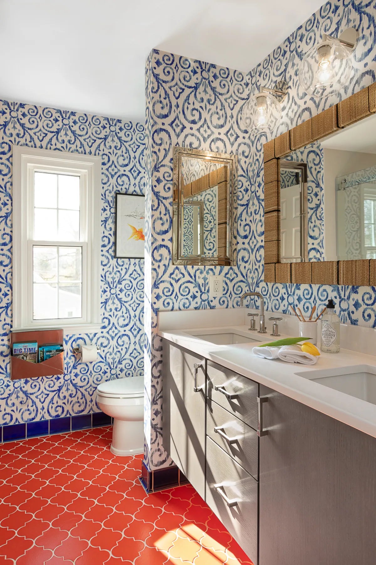 2018 Q3 Img Hi Res Rights Christy Kosnic Photo Maria Causey Interiors Beauchain Builders Ceramic Bathroom Floor 4X6 Cove Base Rounded Top St Albans Blue Inside Cove Base Corner Outside Cove Base Corner Ogee Mesolite Fc234289 1