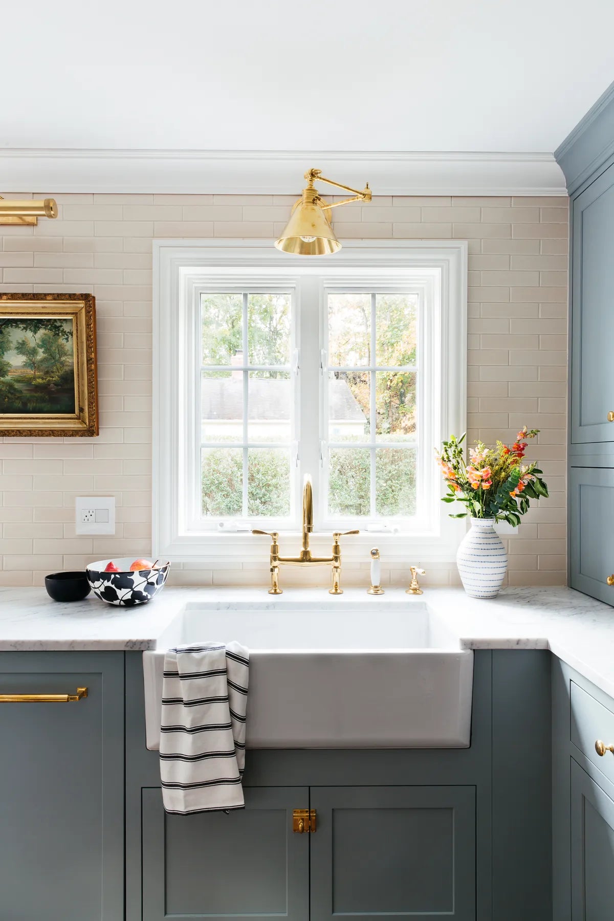 2019 Q4 Image Full Rights Residential Influencer Designer Photography Erin Kestenbaum One Room Challenge Kitchen Backsplash Tile 2X8 Offset Shell Sink Detail 2 Fc 320991