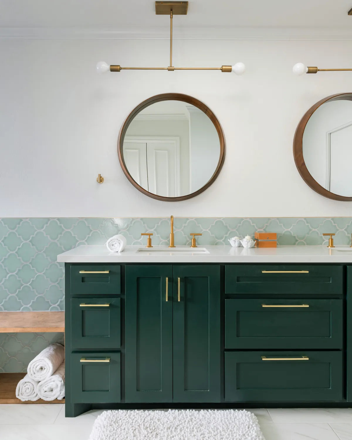 2019 Hi Res Rights Sarah Harper Design Projects Blake Verdoorn Photo Residential Bathroom Wainscott Walls Vanity Backsplash Tub Surround Salton Sea Ogee Metal Schluter Trim Fc288643 2