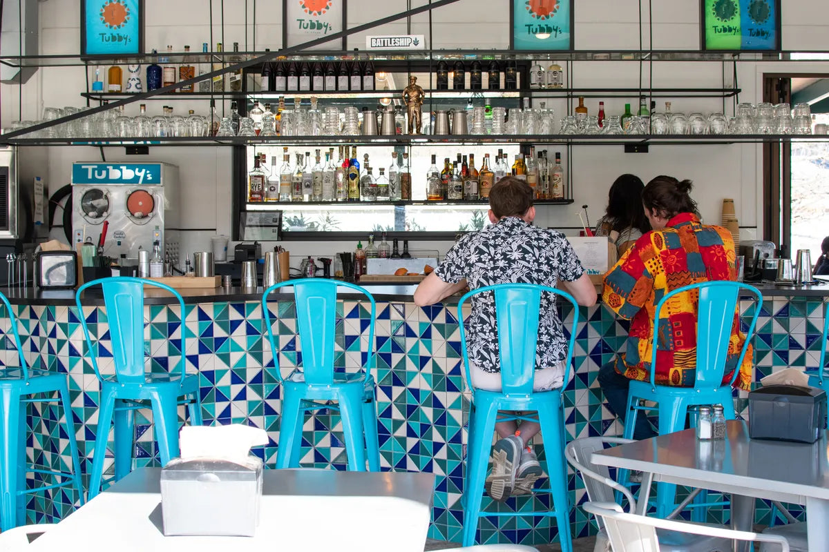 2019 Img Commercial Hi Res Rights Austin Street Group Design Resplendent Hospitality Photo Tubbys Ice House Restuarant Bar Tx Backsplash Front Triangle 322 Blend Azul Azurine Naples Blue Prussian Shell Fc244727 People