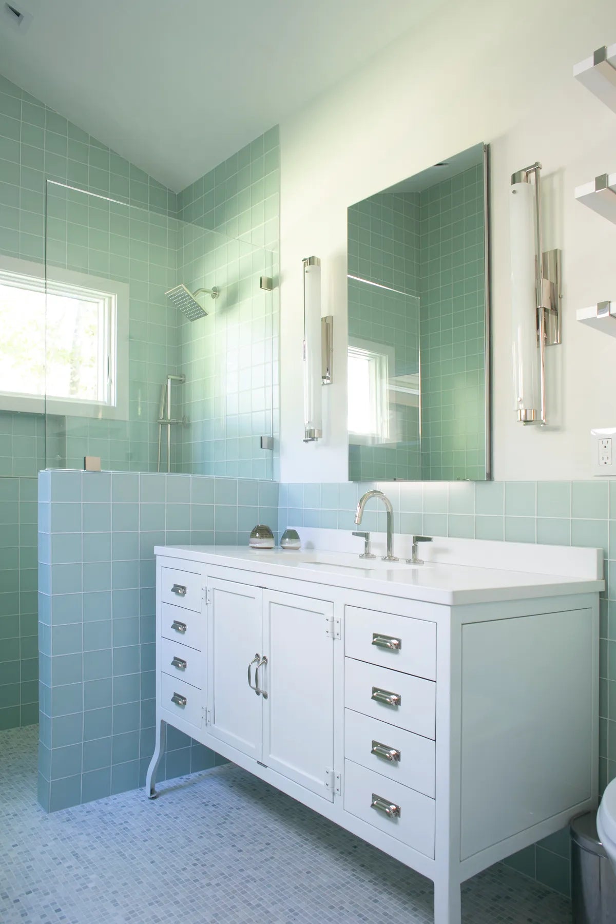 2019 Img Residential Full Rights Hi Res Victoria Ninette Interiors Design Bathroom Shower Surround Pony Wall Wainscott Glass Warbler Matte 4X4 Straight Stack Niche Fc275956 2