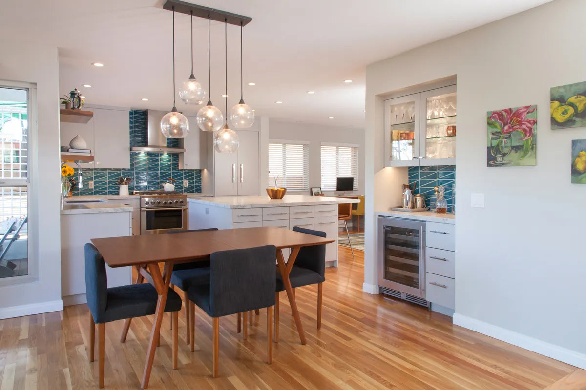 2020 IMG hi res residential web use full rights Gatling design photo gail owens Adriatic sea scalene right triangle kitchen backsplash FC 388332 1