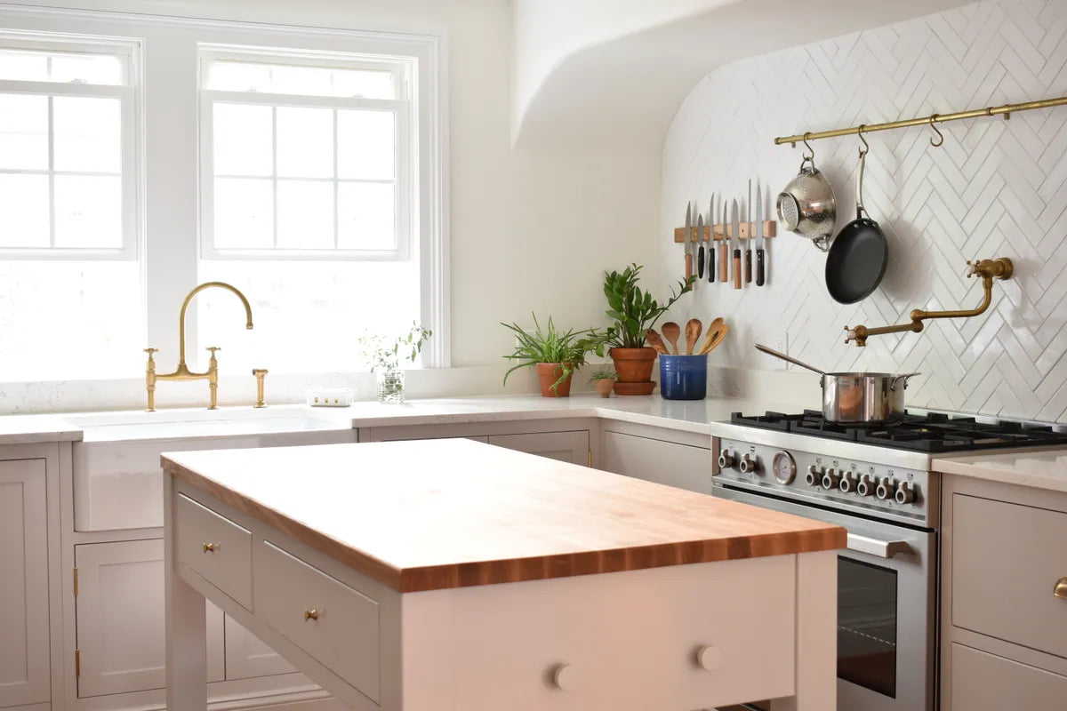 2020 Hi Res Rights Craig Donaldson Kitchen Residential Backsplash Quick Ship Herringbone White Wash Ceramic 2X8 Fc340161 5