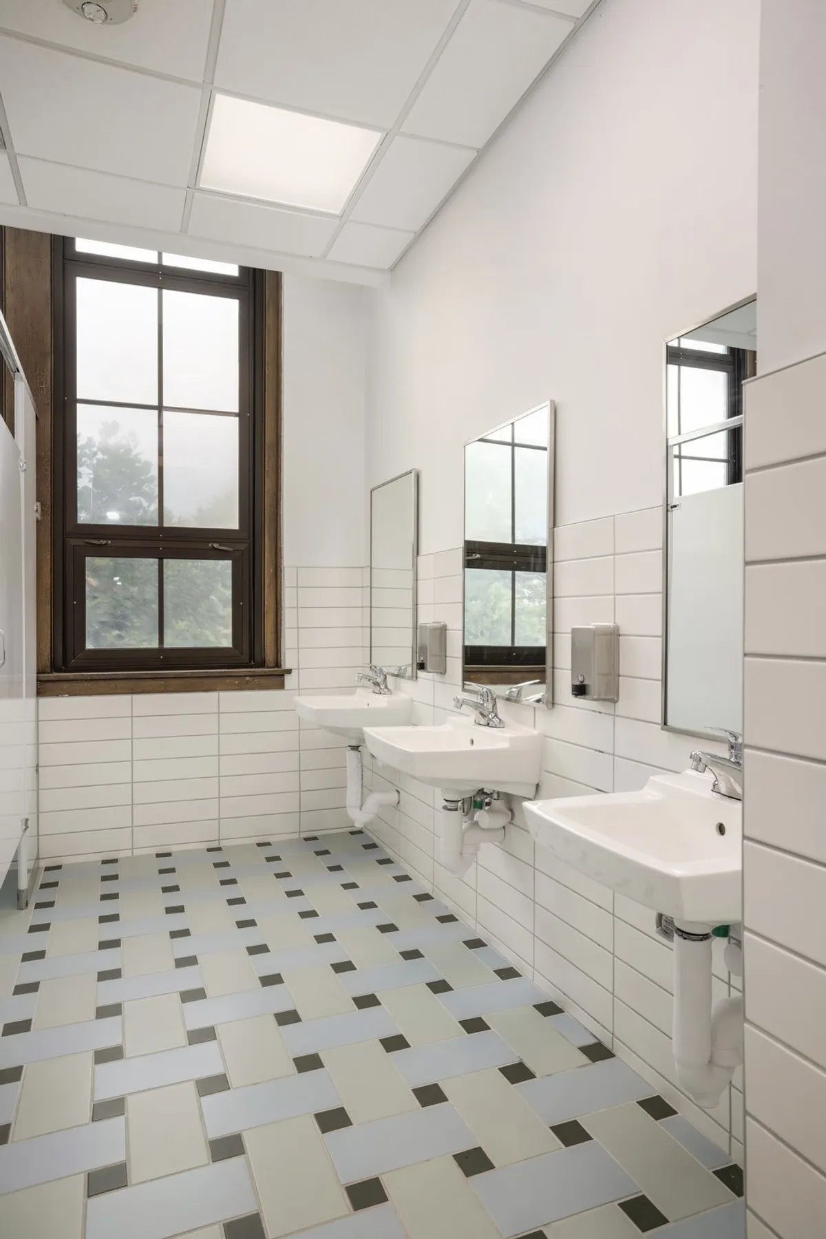 2020 Img Commercial Hi Res Rights Donation Detroit Prep Design Hudson And Sterling Photo Stylish Detroit School Ada Bathroom Floor Non Slip Basketweave 6X12 3X3 Fountain Lady Liberty Arboretum Fc290382