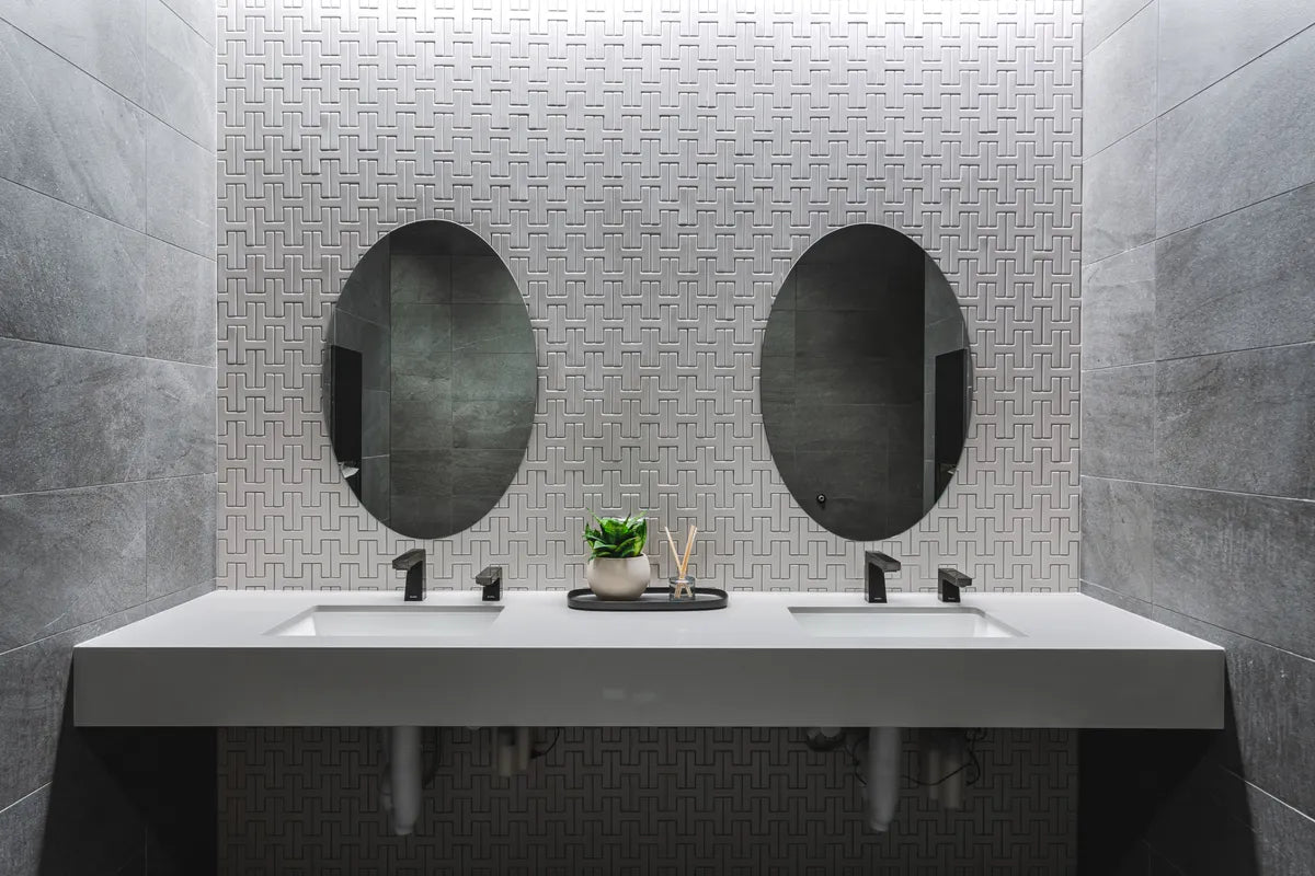 2020 img hi res commercial rights print web social no 3rd party designer hella constr photo james johnson bathroom backsplash chaine homme frost FC373082 2