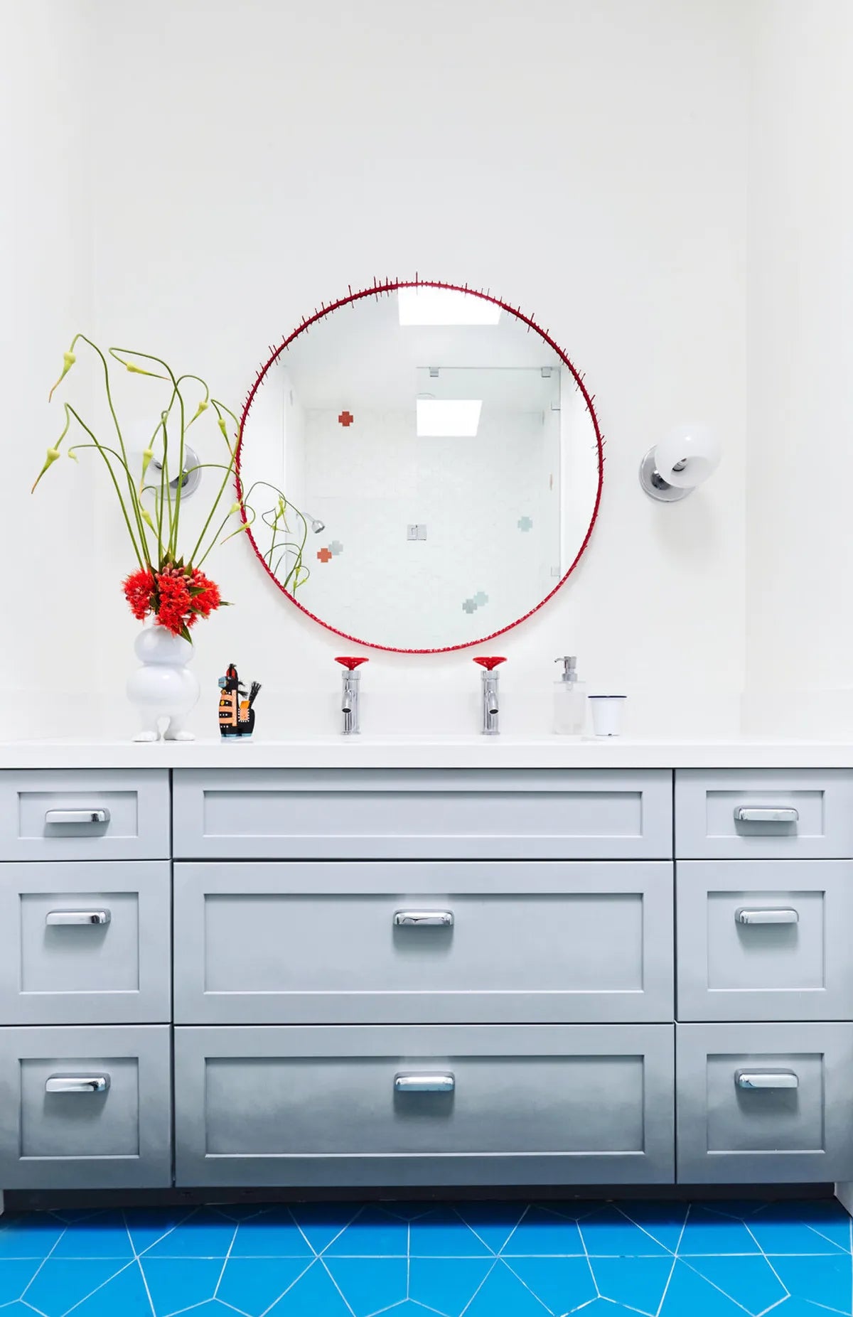2020 Img Residential Hi Res Rights Noz Design Photo Colin Price Bathroom Floor Tile Hexite Peacock Fc316583