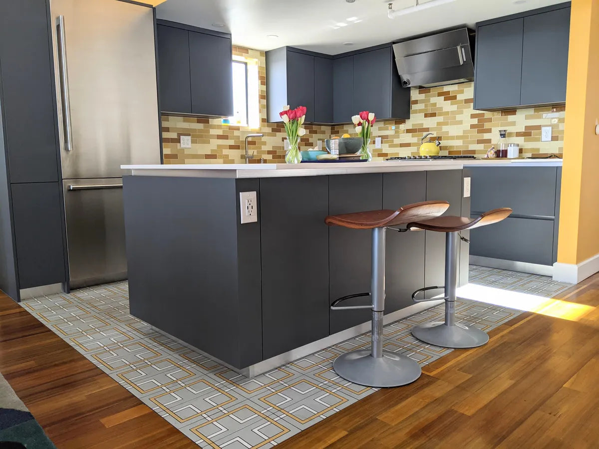 2020 Lo Res Img Residential Kitchen Backsplash Blend Color Finish White Grout Glass Matte Gloss 2X6 Offset Chickadee Oriole Falcon Floor Grey Grout Handpainted Charleston Yellow Motif Fc374419 3