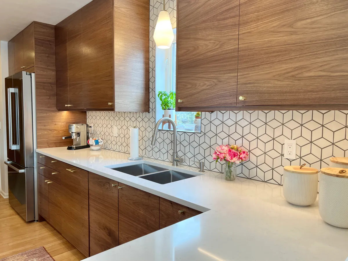2021 IMG hi res residential web socail design Kelly haga photo kitchen backsplash small diamond escher tusk FC 483182 2