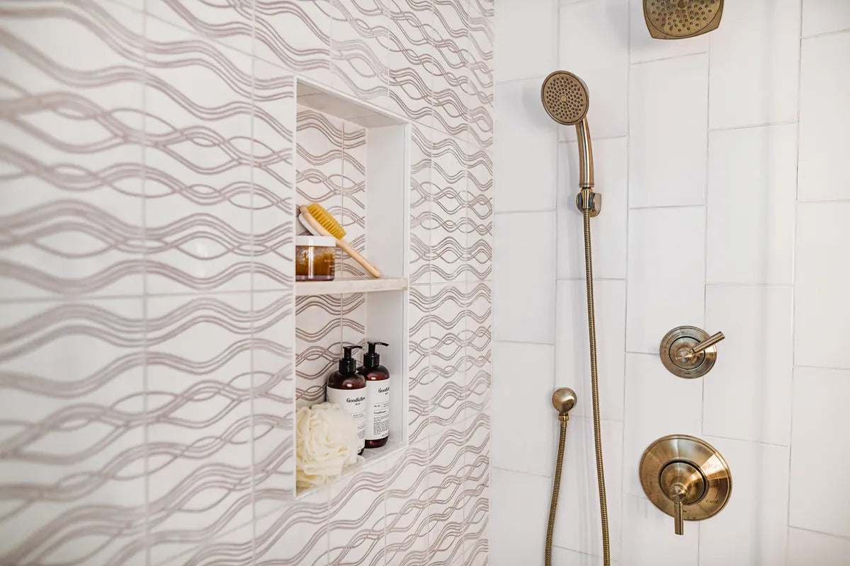 2021 Img hi res residential web socail ONLY design Stonewood kitchen bath photographer Megan gery bathroom shower niche handpainted ripple neutral motif 1