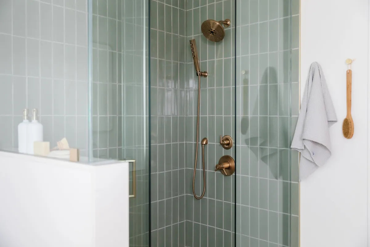 2021 Img hi res residential social web rights design Lindsay wolfe assaf photo hilary maxwell bathroom shower 3x9 rosemary FC 408638 4