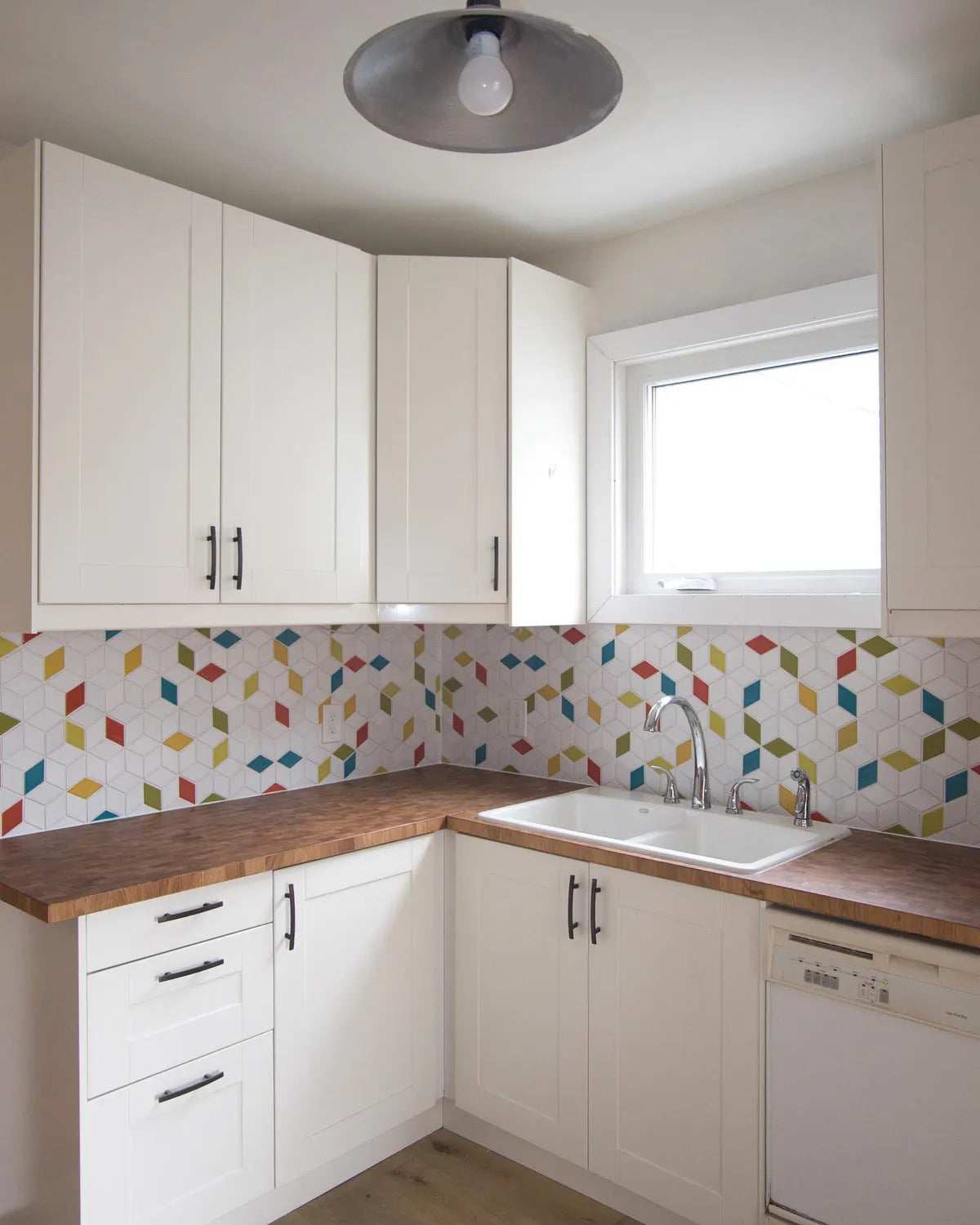 2021 img hi res residential web social design Katarina photo Daina cobb kitchen backsplash small diamond W Hite wash FC477915 509633 1