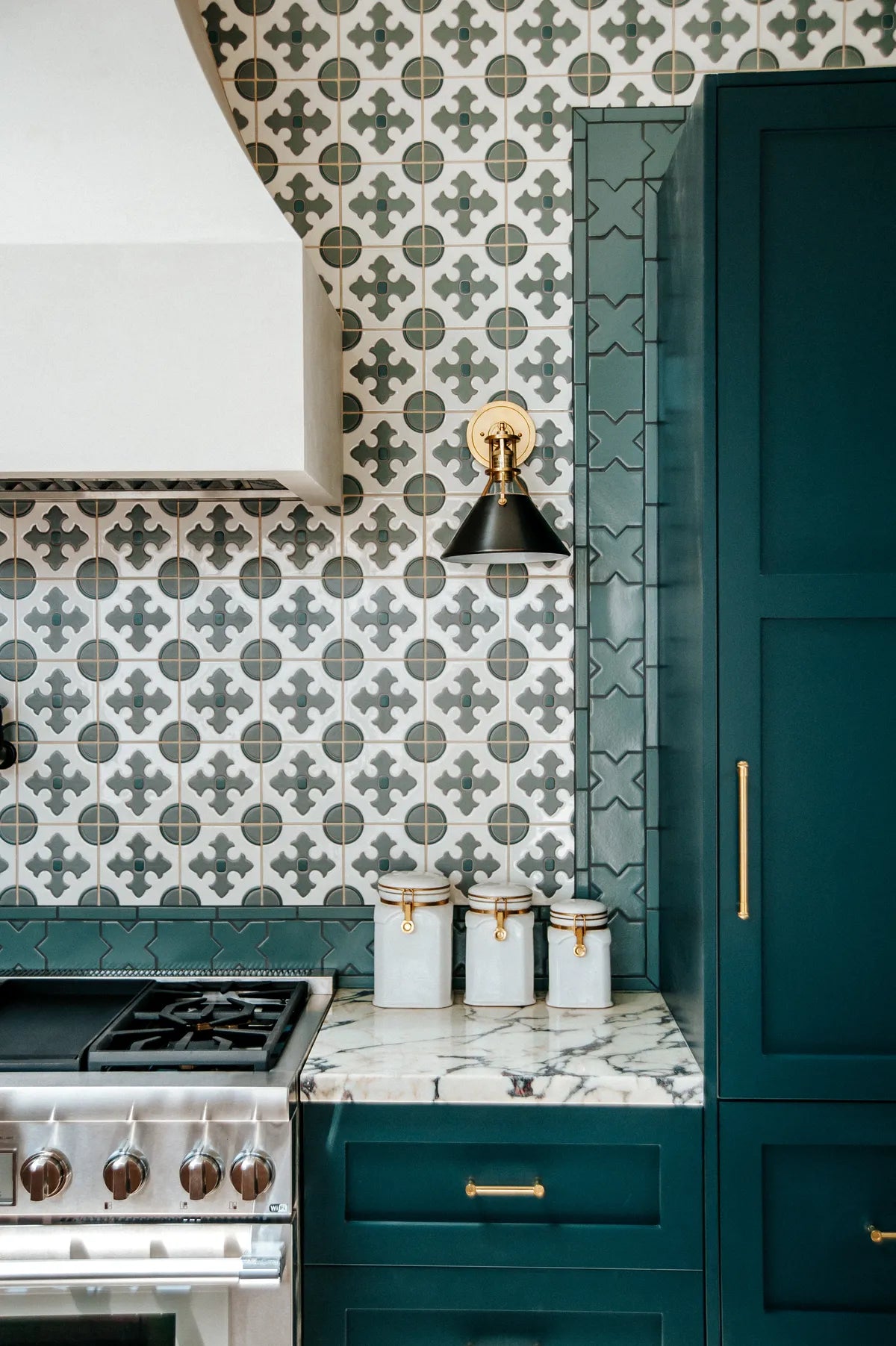 2021 img hi res rights residential influencer designclaire thomas kitchen backsplash handpainted cuerda seca alameda custom flagstone tusk pyrite mini star cross flagstone flatliner 1x6 trim 12 FC369166 2