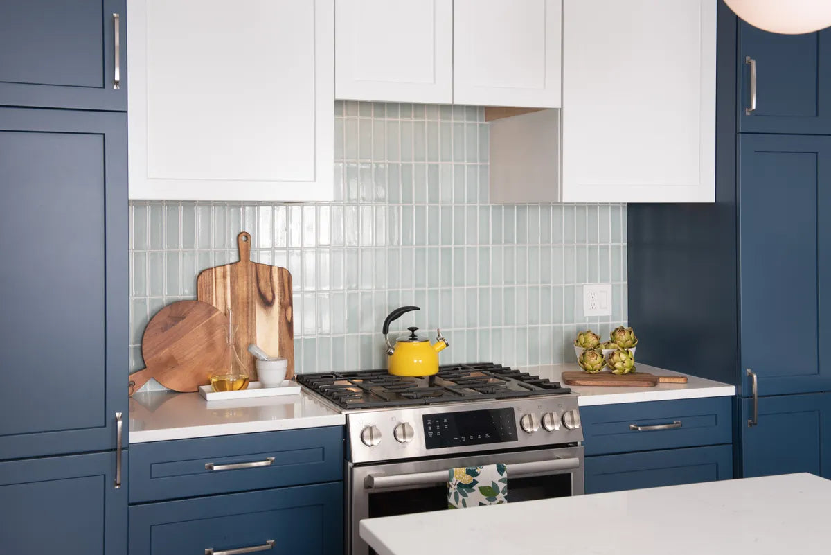 2021 Img Residential Rights Metro Design Build Inc Heather Fuchs Photo Jeffrey Johnson Kitchen Backsplash Tile Vertical Straight Set 2X6 Salton Seat Trim 1X6 Flatliner Full 3 Fc337795