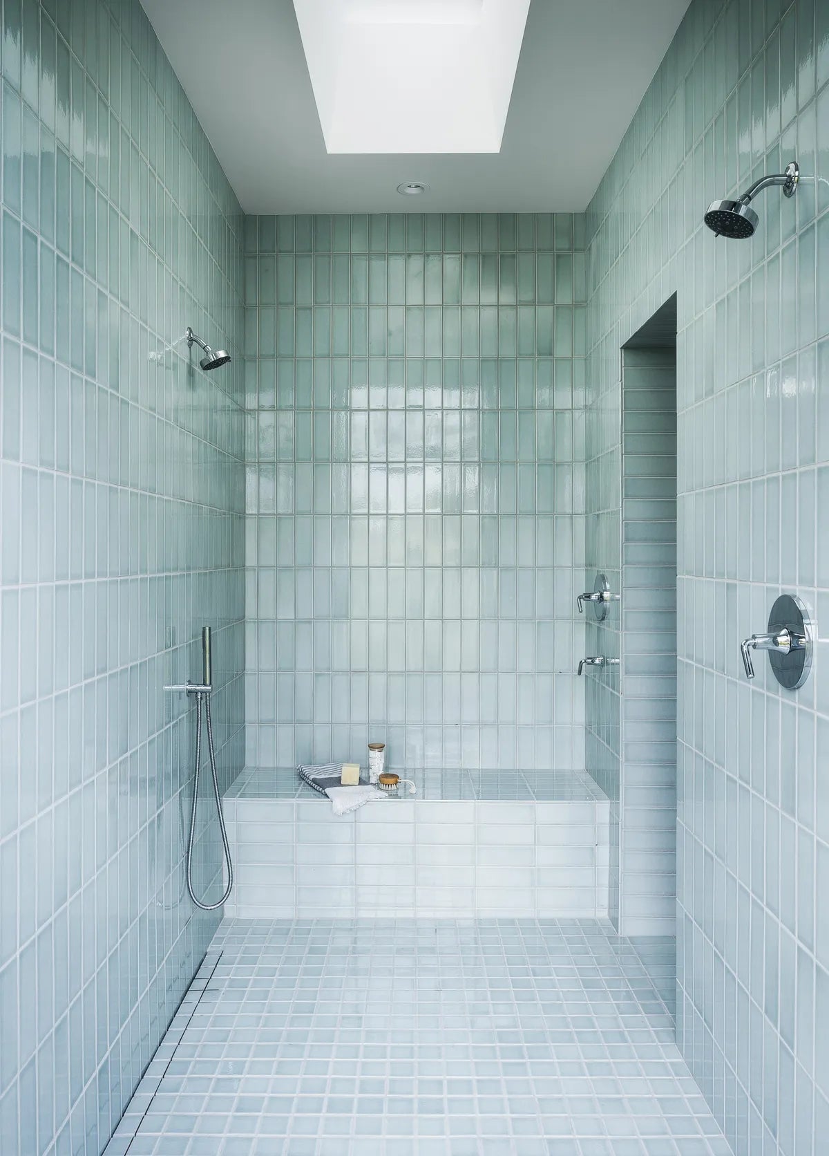 2022 IMG FULL RIGHTS web size hi res no 3rd party design Amy alper photo Adam potts shower Salton sea 3x9 3x3 glazed edge trim FC324999
