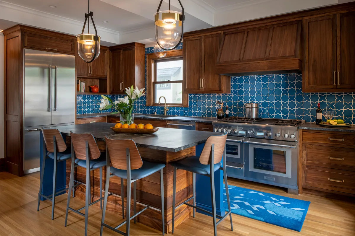 2022 IMG hi res residential FULL RIGHTS design fiddlehead design group photo scott amunson kitchen backspalsh star and cross Aegean sea FC 371704 1