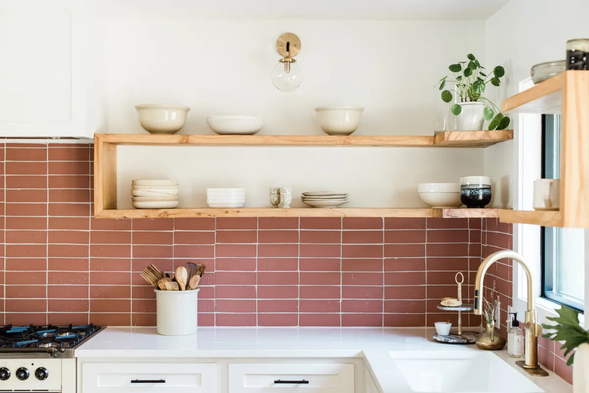 2022 IMG hi res residential influencer rights design Kim wolfe photo madeline harper kitchen backsplash straight set Zion brick FC444189 1