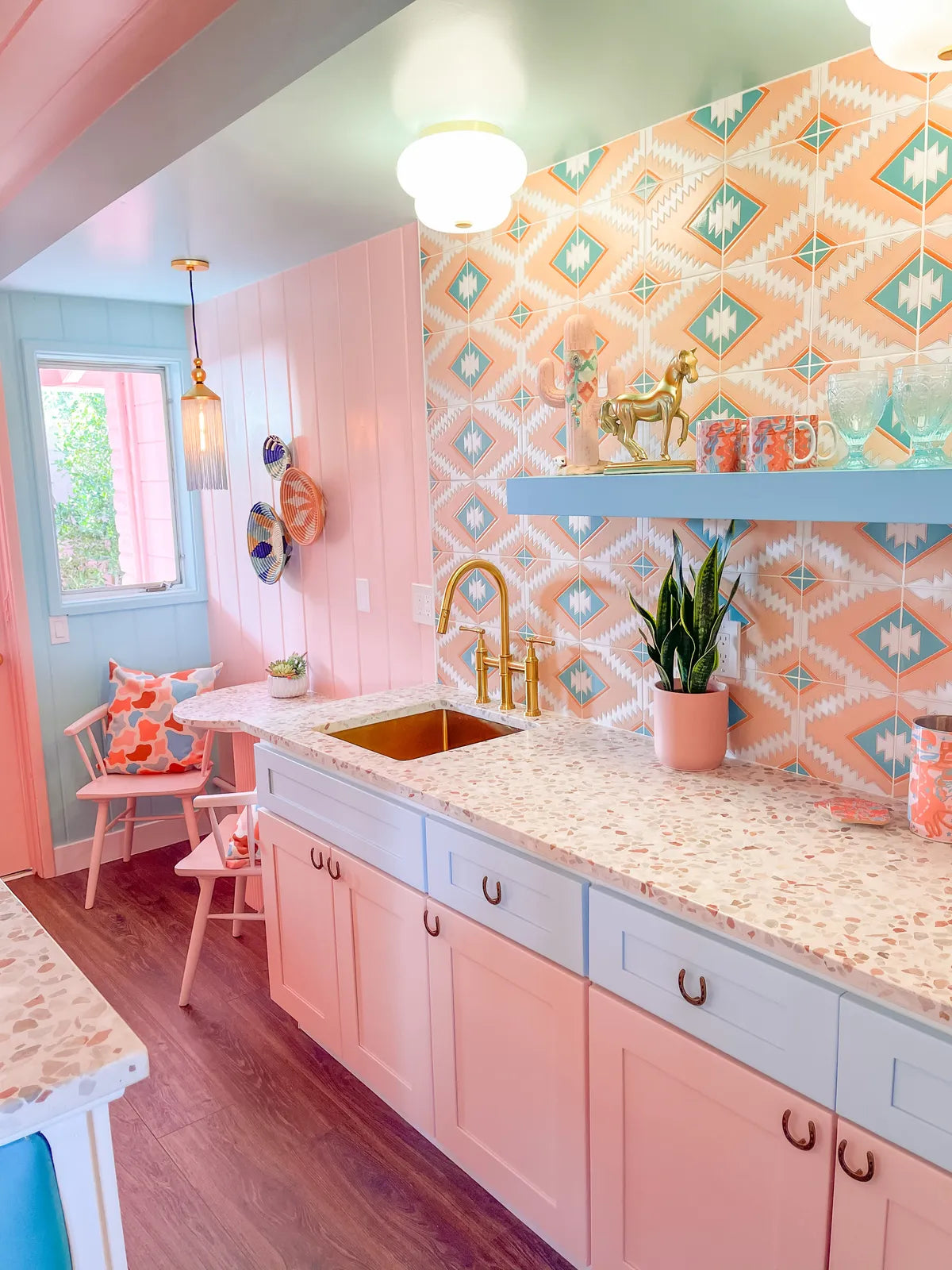 2022 img hi res commercial RIGHTS Wall Handpainted Old cairo in tumbleweed sorbet daisy turquoise white dryline 2