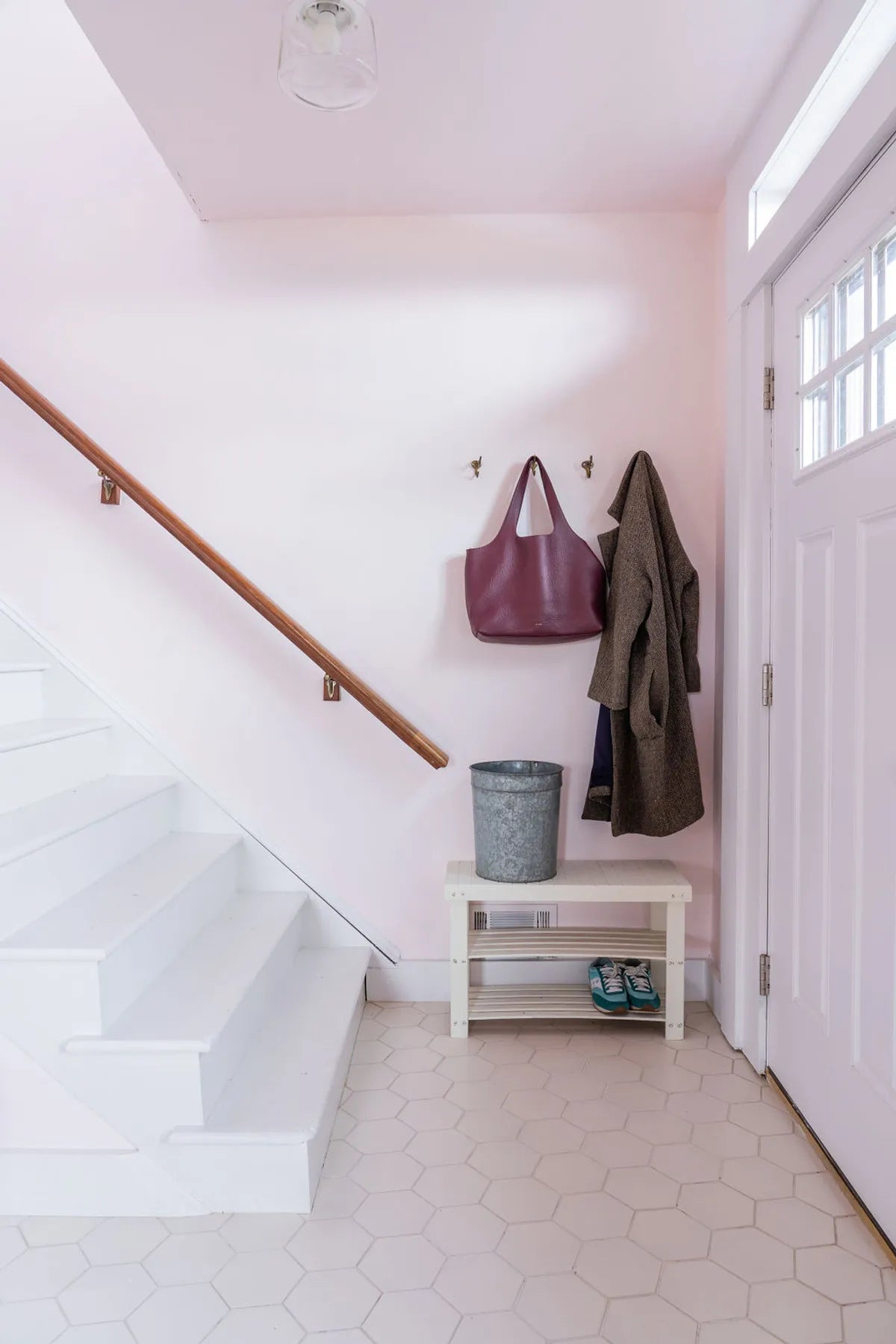 2022 img hi res influencer Design La Tonya Yvette photo Nina berry entryway tile 622 hexagon feldspar FC468557 1