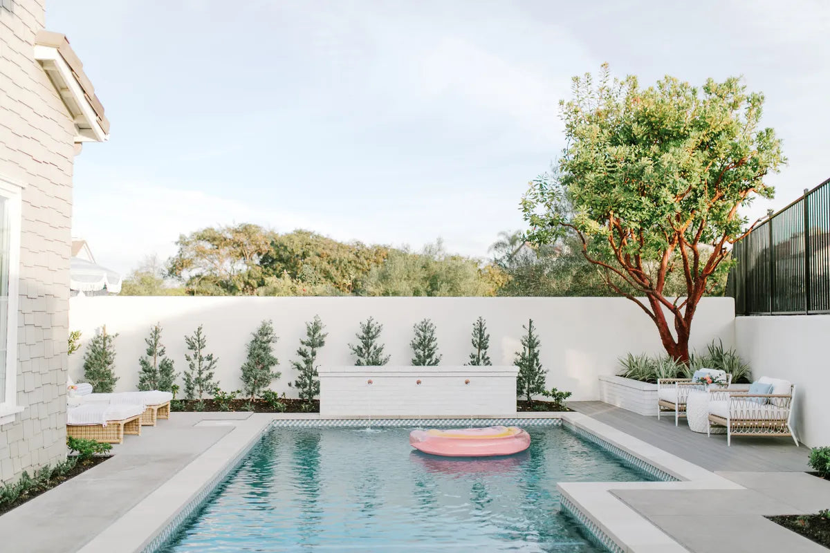 2022 img hi res residential RIGHTS design BEX studio photo Reality and retrospect backyard exterior brick lewis range offset FC467987 5