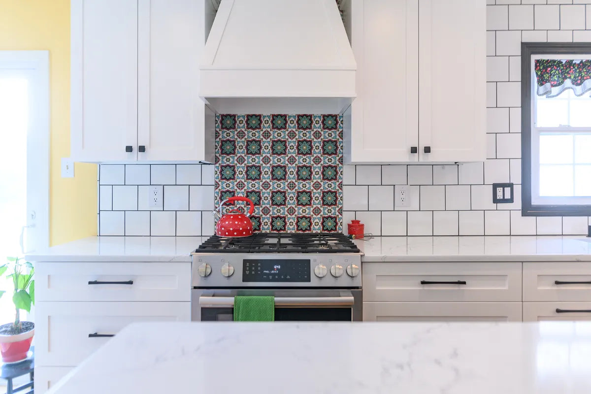 2022 img hi res residential Web social only design Dear charley photo Shaun ring kitchen backsplash san sebastian warm motif FC430593 4