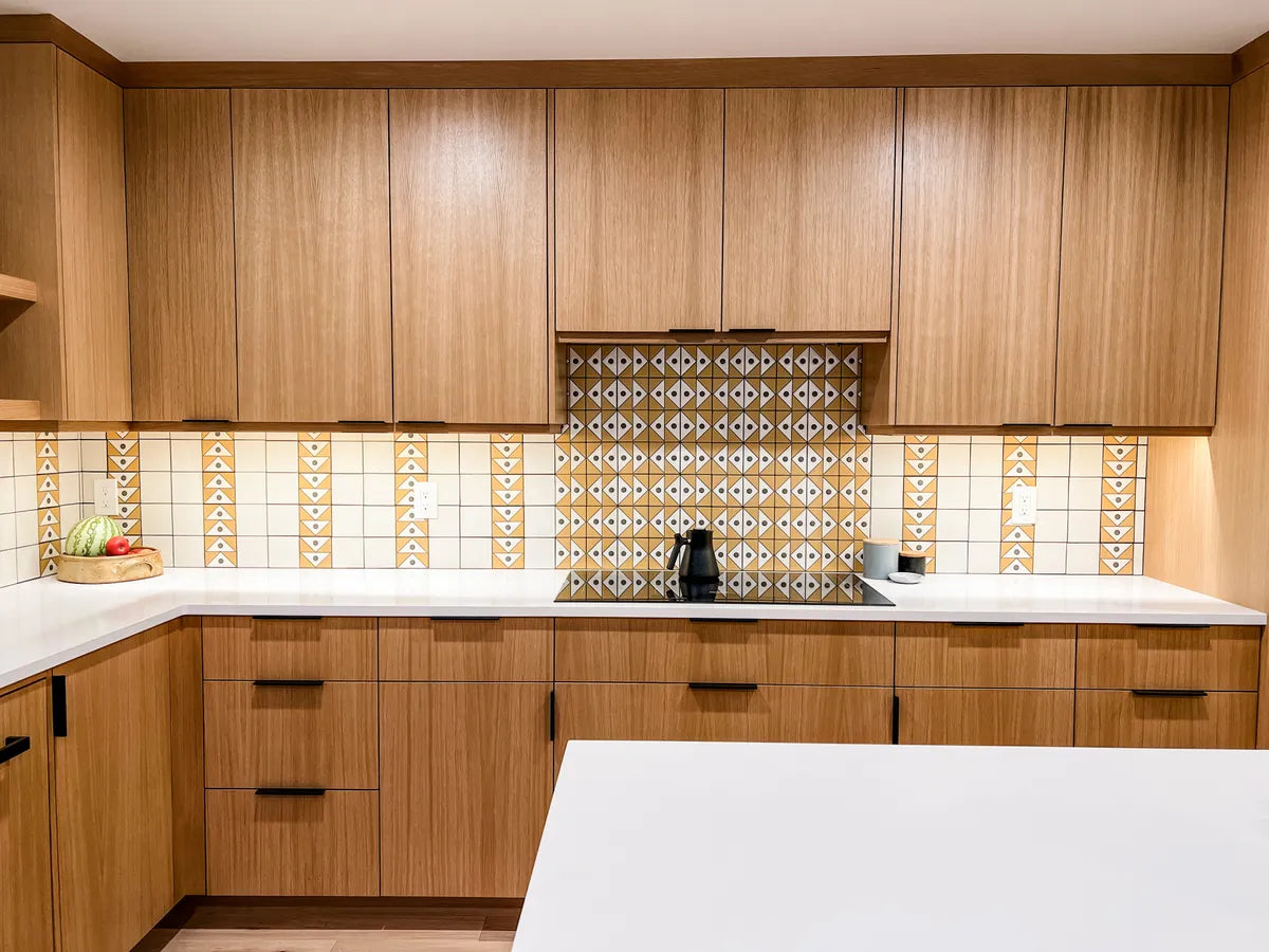 2022 img hi res residential full rights design kate darden photo lisa hovey kitchen backsplash 4x4 signal tusk FC498128 3