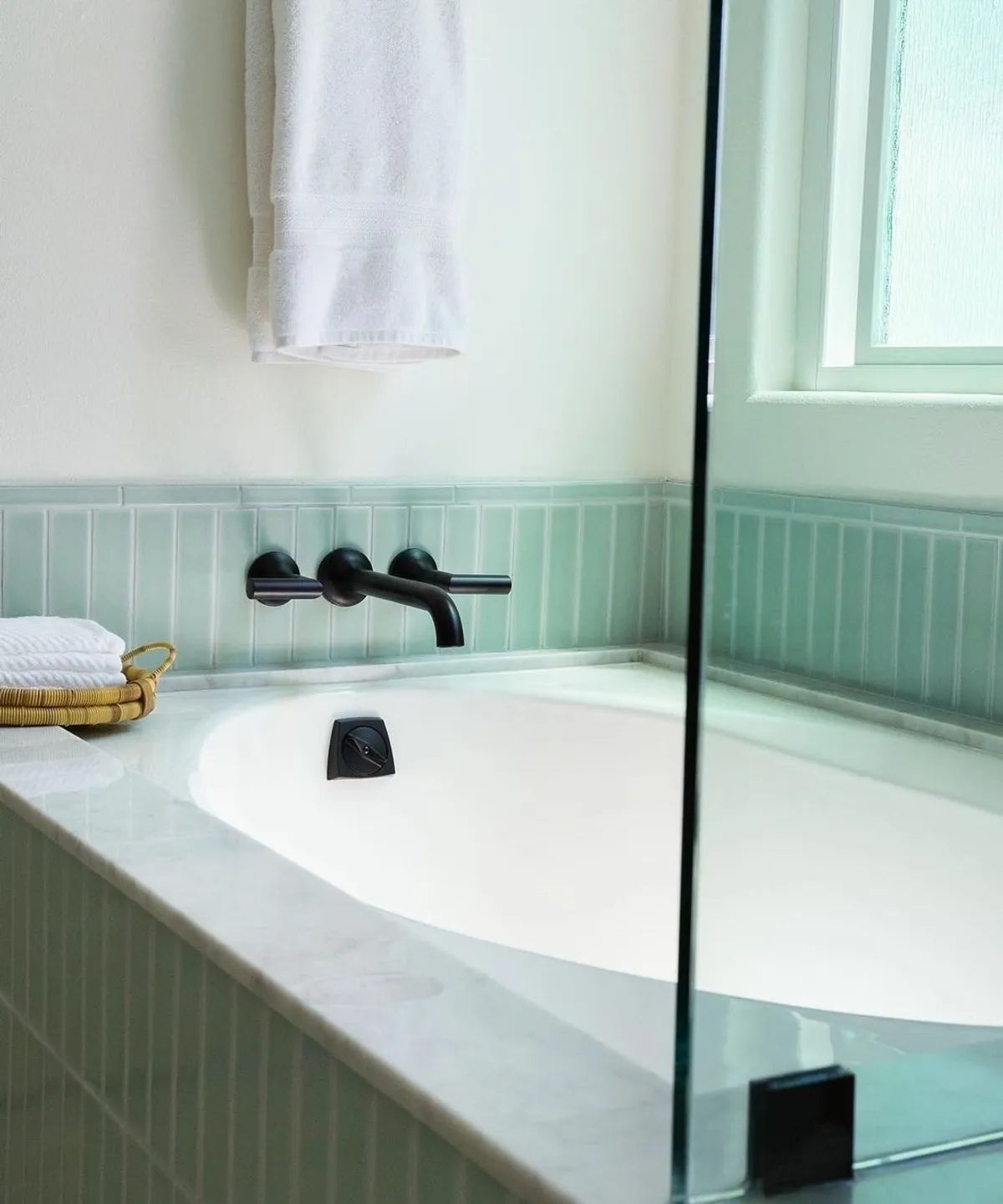 2022 img hi res rights Design Carian Design photo JP remodeling install bathroom Salton Sea Quick ship 2x8 grout Platinum Custom building products FC523990 3