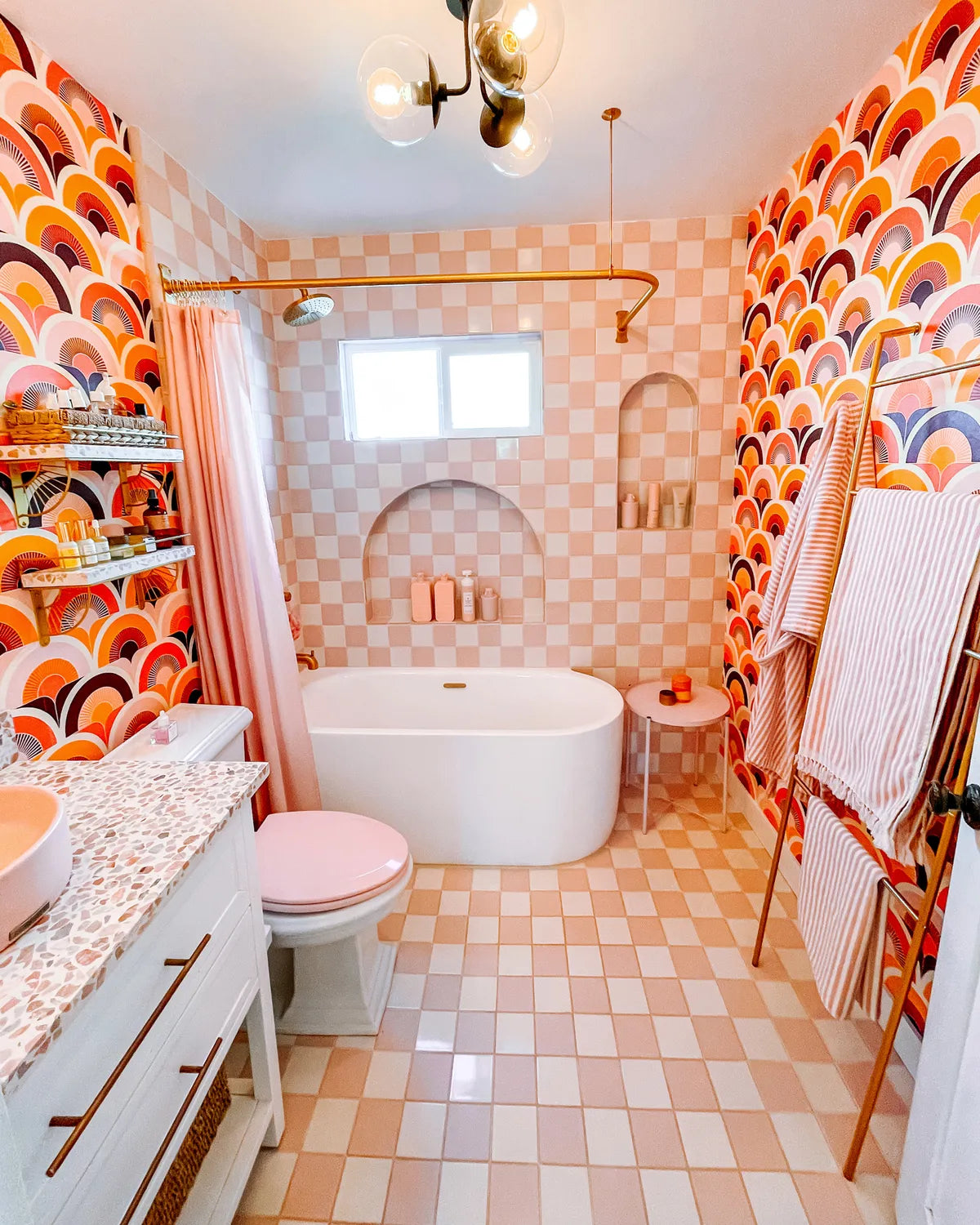 2023 img hi res influencer rights dazey den bathroom shower 4x4 dusk tusk quarter round trim checkerboard niche FC552455 1