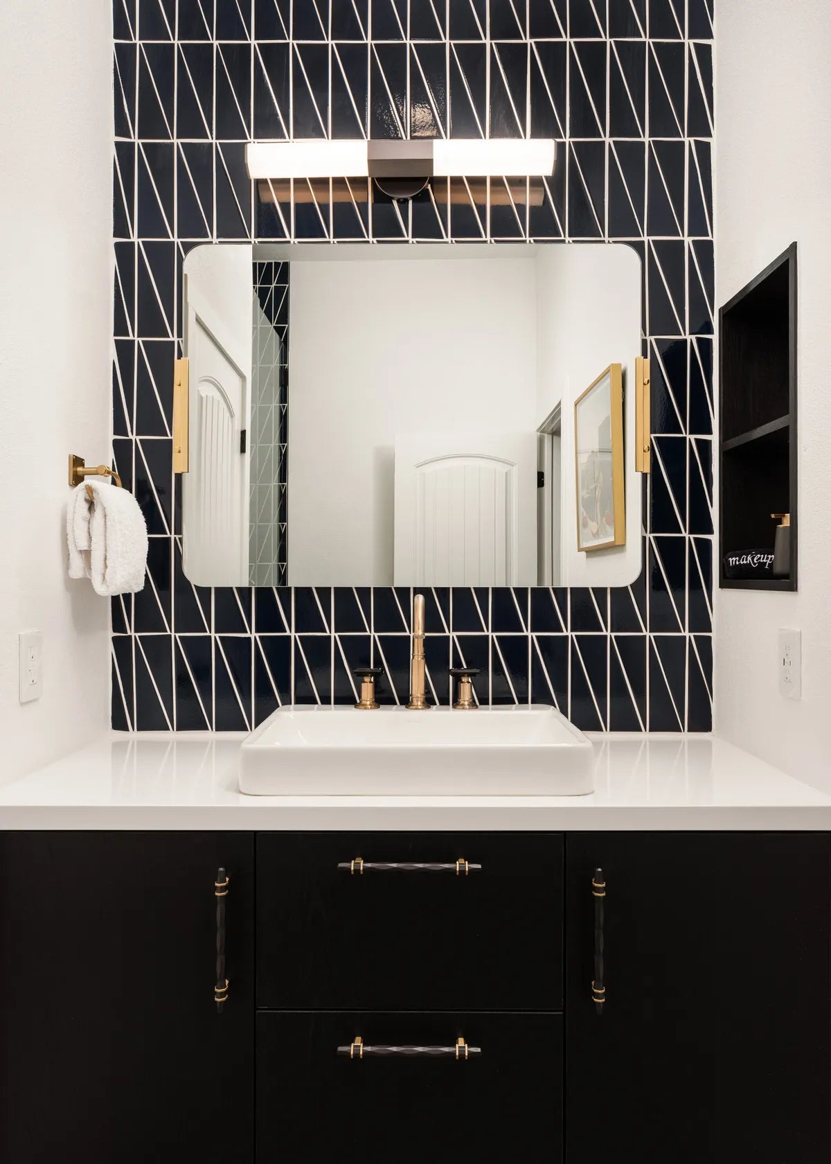 2023 img partner commercial design Studio collab photo Brandon Vogts bathroom backsplash Scalene triangle Navy blue 4