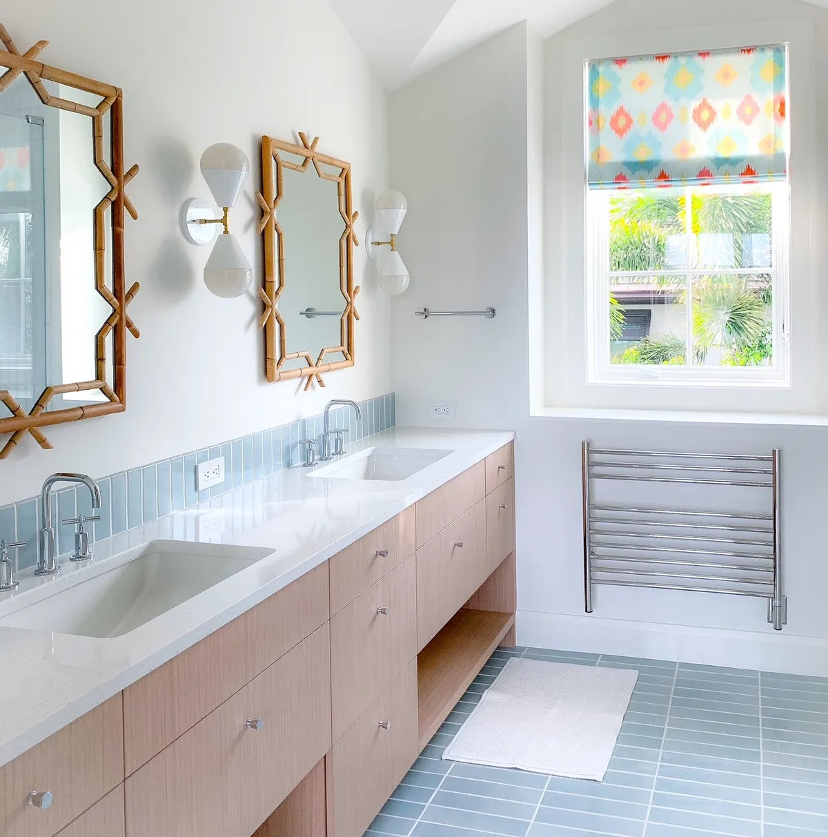 IMG HI RES residential design photo Leslie murchie bathroomfloor 3x12 skyblue backsplash verticle set white grout FC320532 1