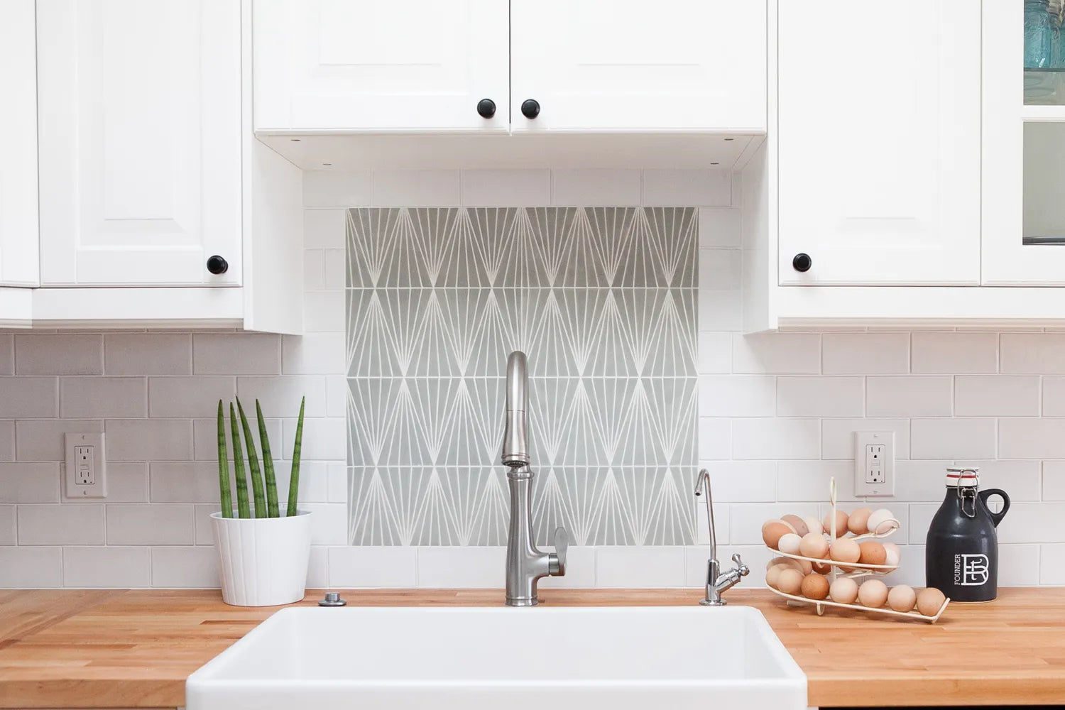 3X6   Cool  Motif   Isosceles   Jenny  Nelson  Photography   Kitchen  Installation   Offset  Specialty   2