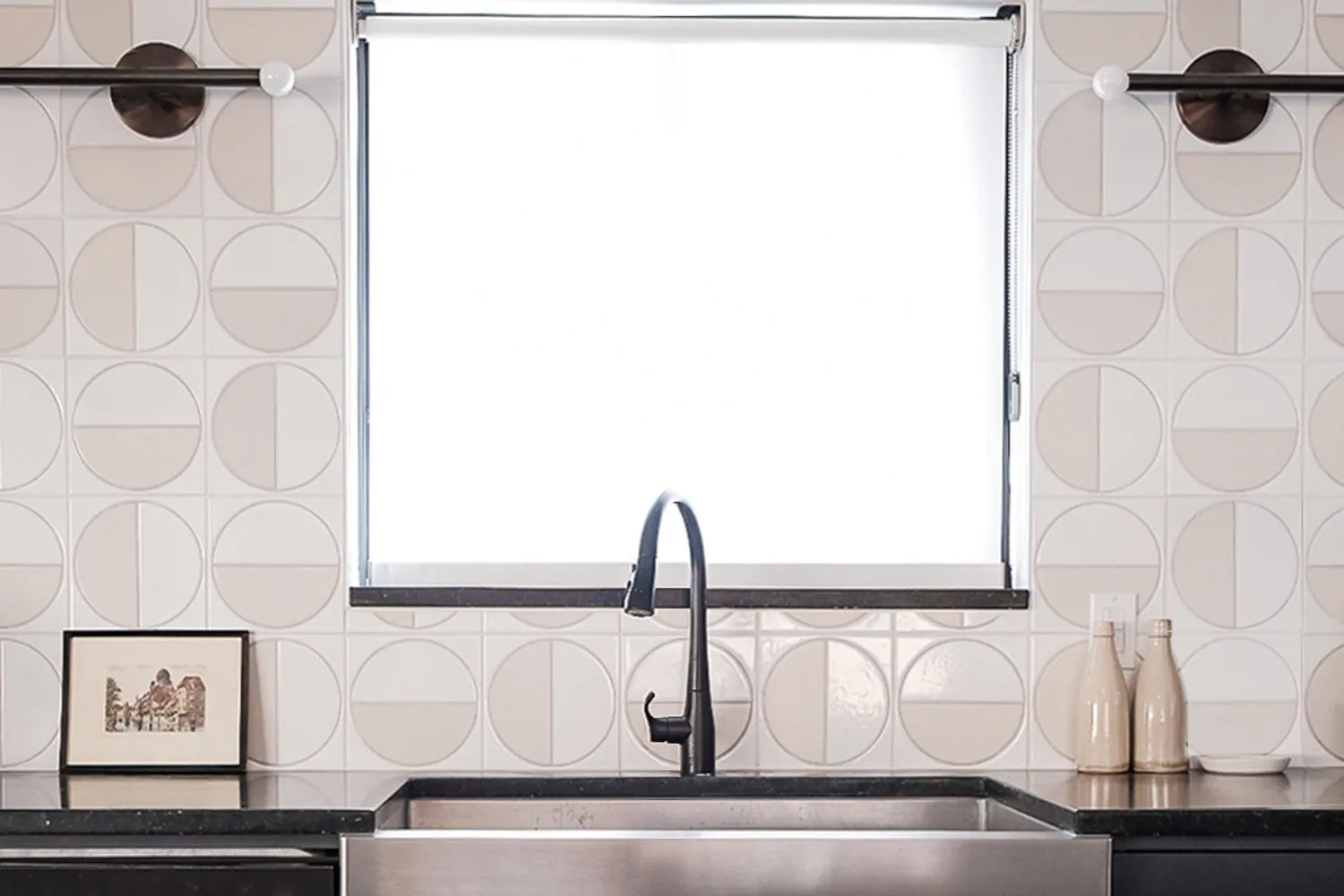 2019 Q1 Image Rights Residential Influencer Simply Grove Kitchen Backsplash Handpainted Agrarian Harvest White Motif Fc 253001 Sink Detail