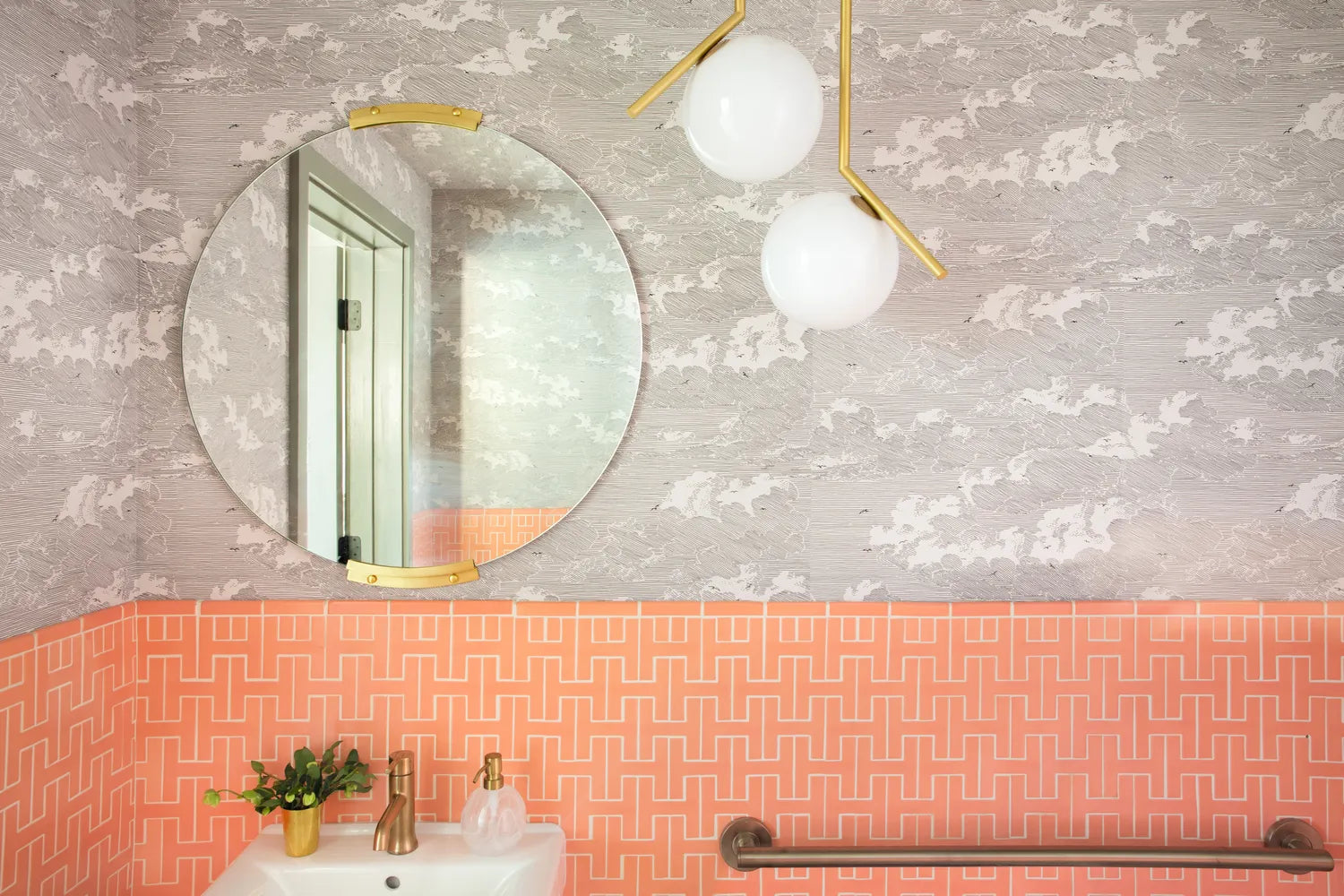 2019 Img Commercial Hi Res Rights Banner Day Design Vivian Johnson Photo Hoopes Winery Bathroom Walls Stilbite Desert Bloom Chaine Homme 1X4 Bullnose Flatliner Trim Wainscott Fc293425 1