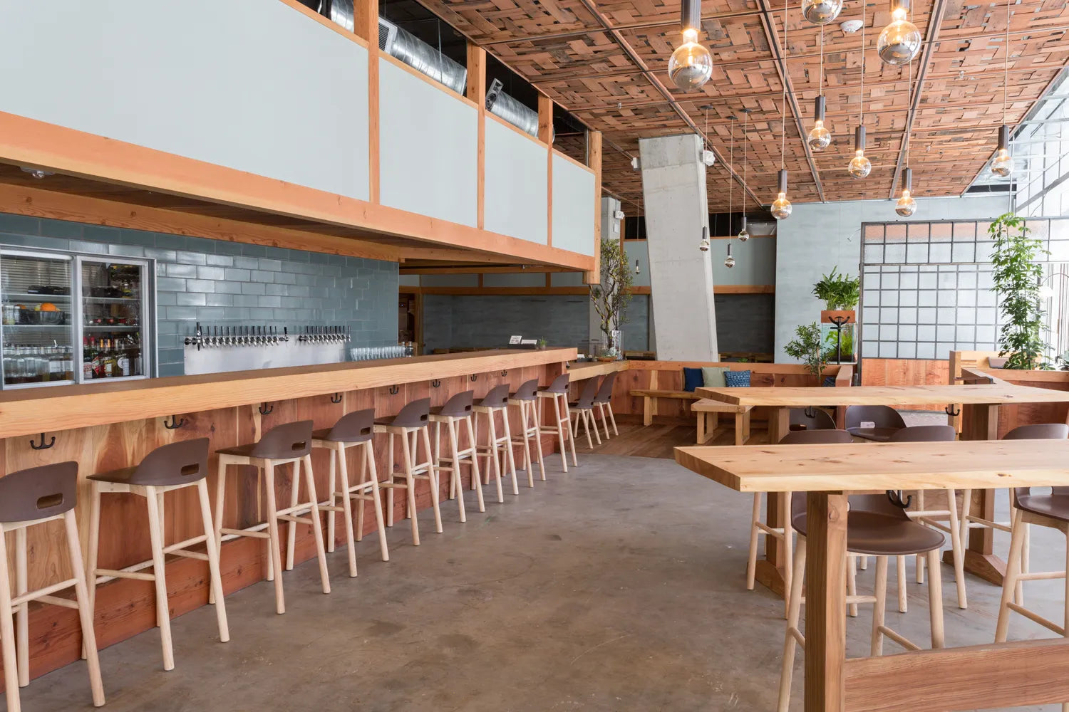 4X12   Bar   Commercial   Flagstone   Offset   Restaurant   The  Perennial 2