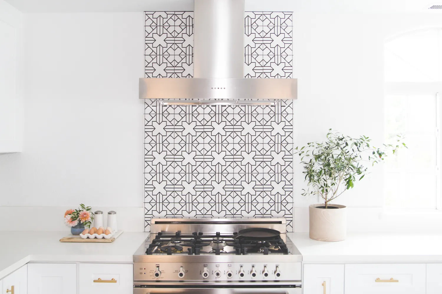 Backsplash  Handpainted  Kasbah Trellis  Kitchen  White Motif