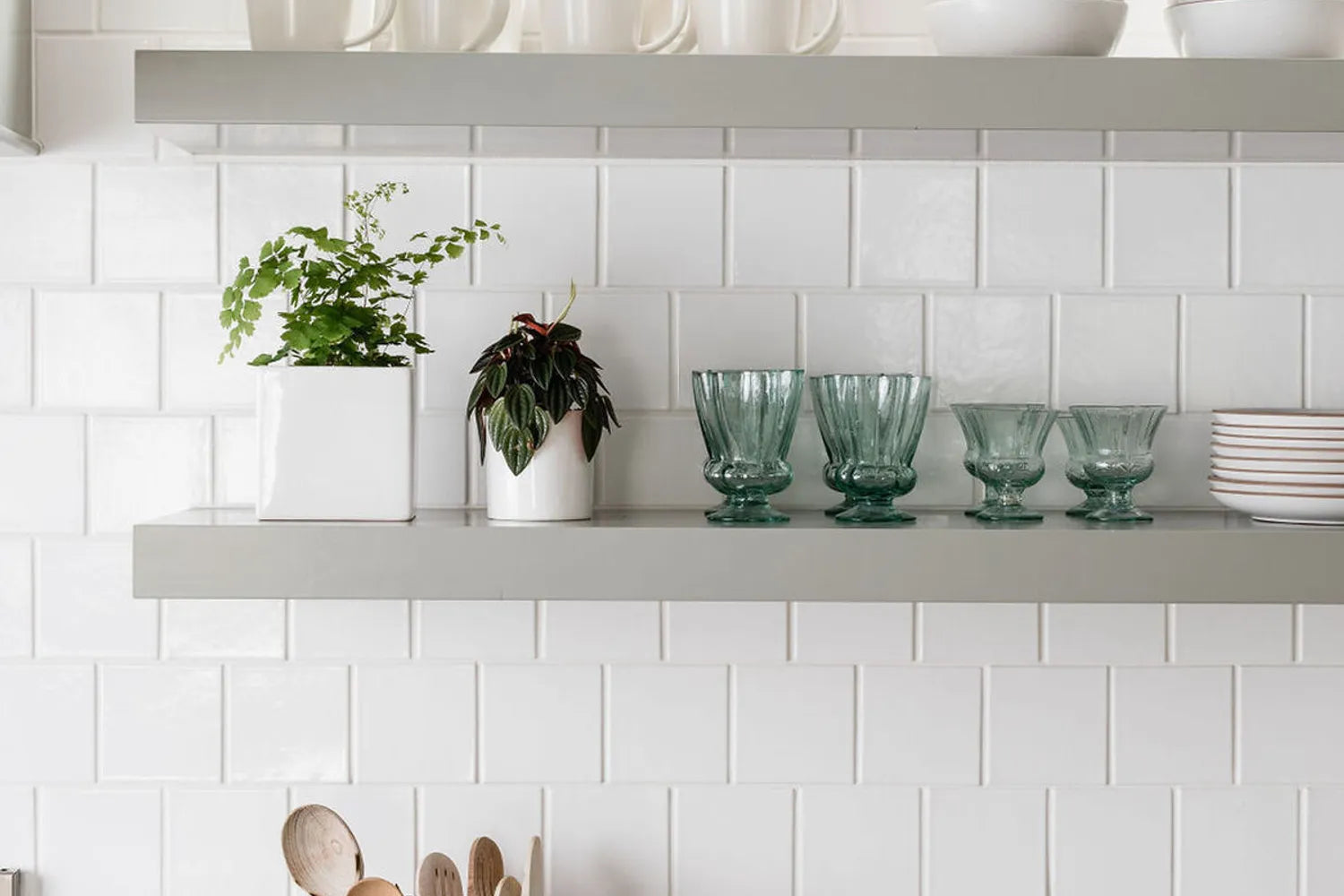 Bright White Tile Caitlin Flemming 4x4 White Kitchen Tiles Lead