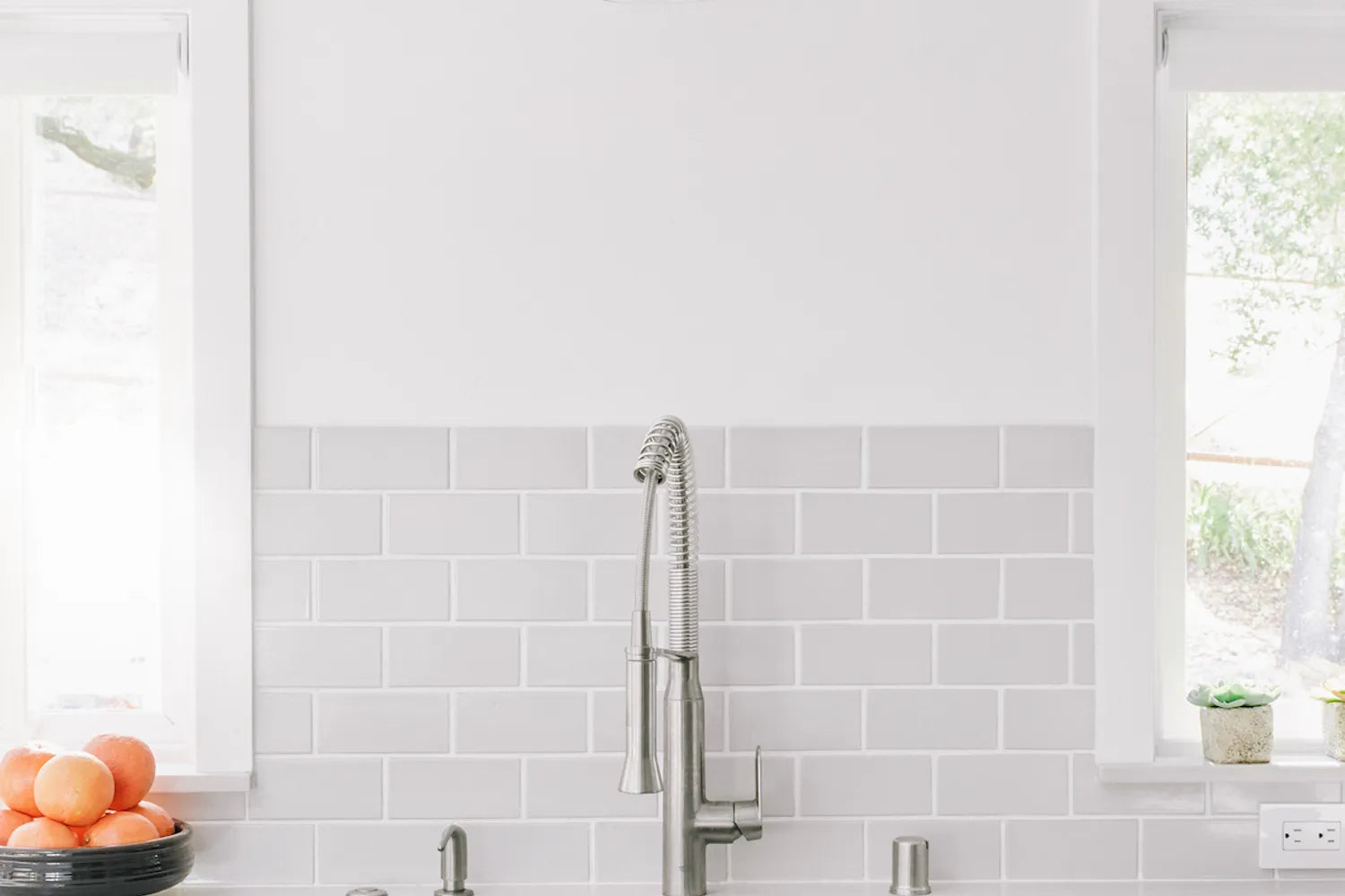 Lead 2017 Img Hi Res Rights Q4 Karen Tsay Personal David Tsay Photo Kitchen Backsplash Padma Black And White Motif French Linen 3X6 Foundations Offset Backsplash Fc203681 4 2