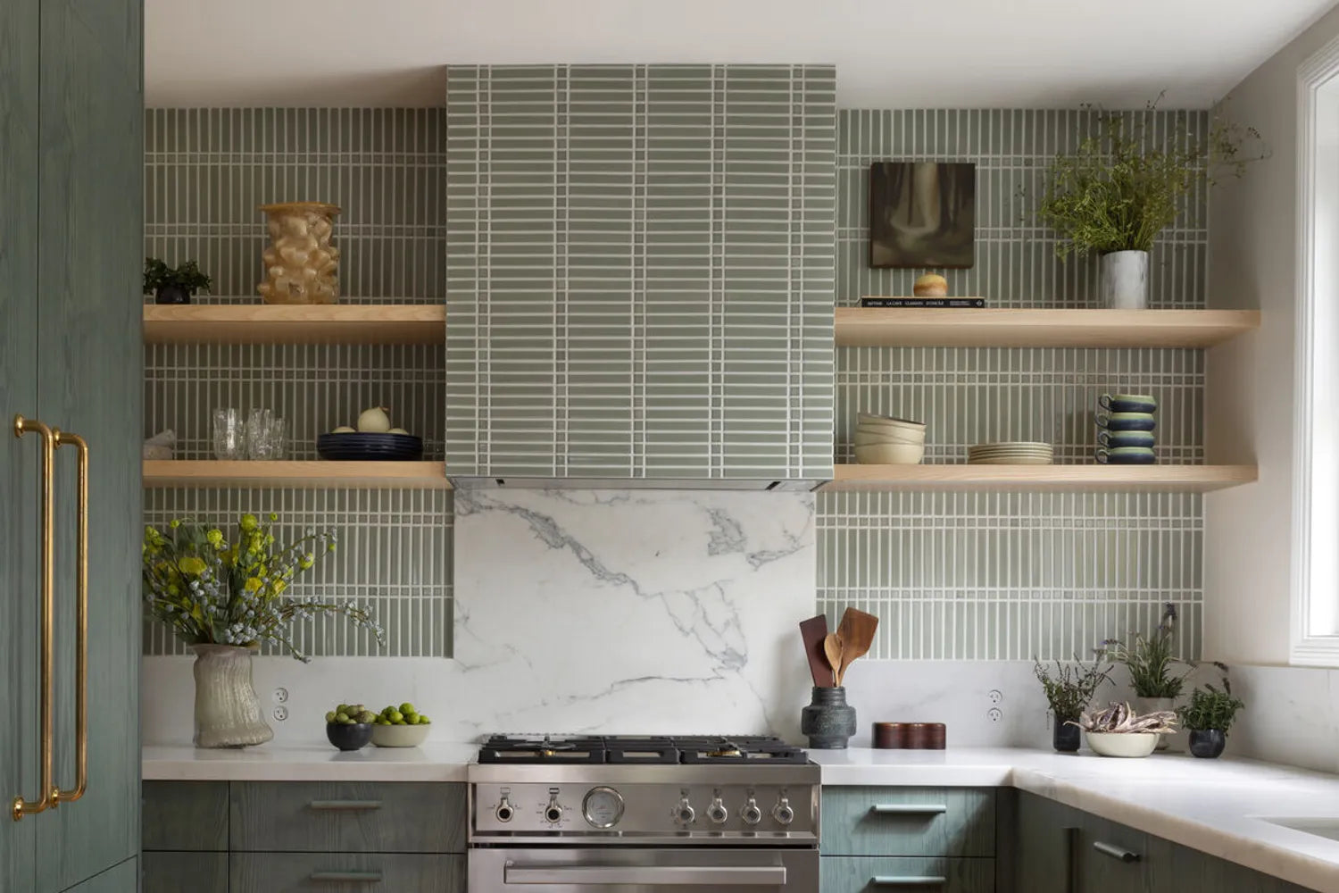 Modern Kitchen Backsplash Ideas for 2024 Green Mosaic Tile