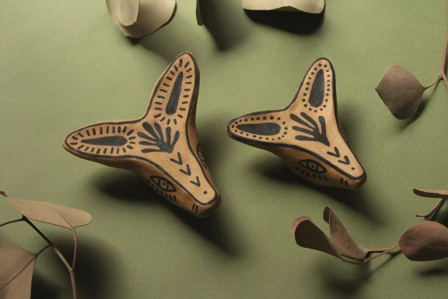 Perro y Arena Coyotes