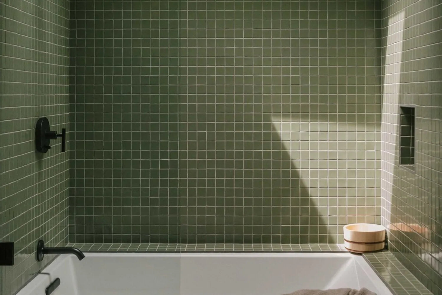 Tile Tub Surround Green mosaic tile