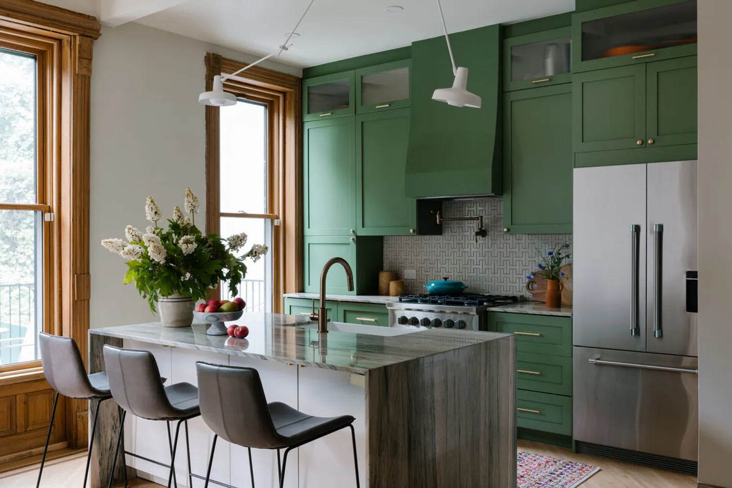 Transitional Style Brownstone Boys Gates House Chaine Homme Kitchen Backsplash LEAD