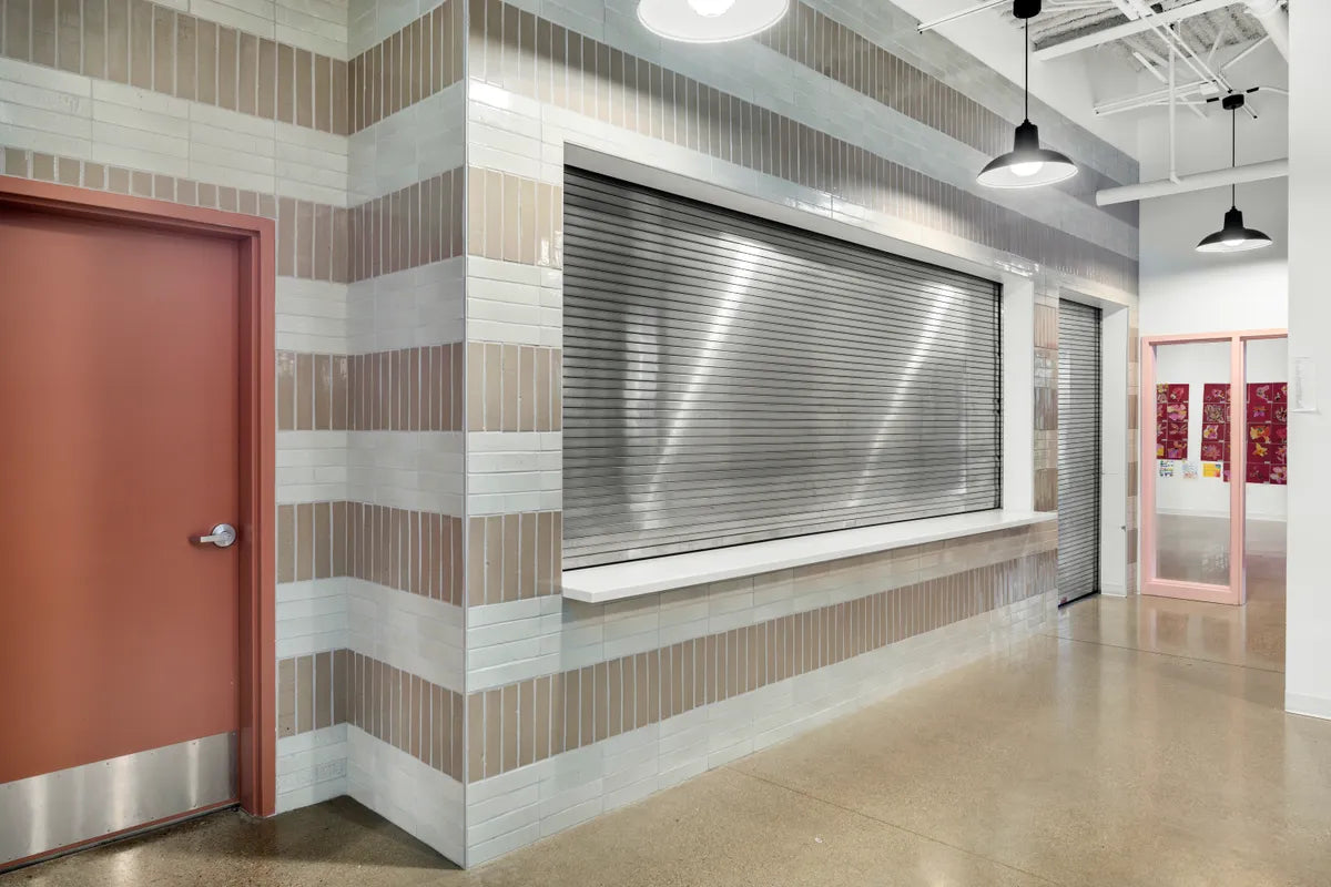 2023 img hi res dination Design A Green haus image Stylish Detroit school wall Norman brick Elk straight set Sierra Nevada vertical FC579010 4